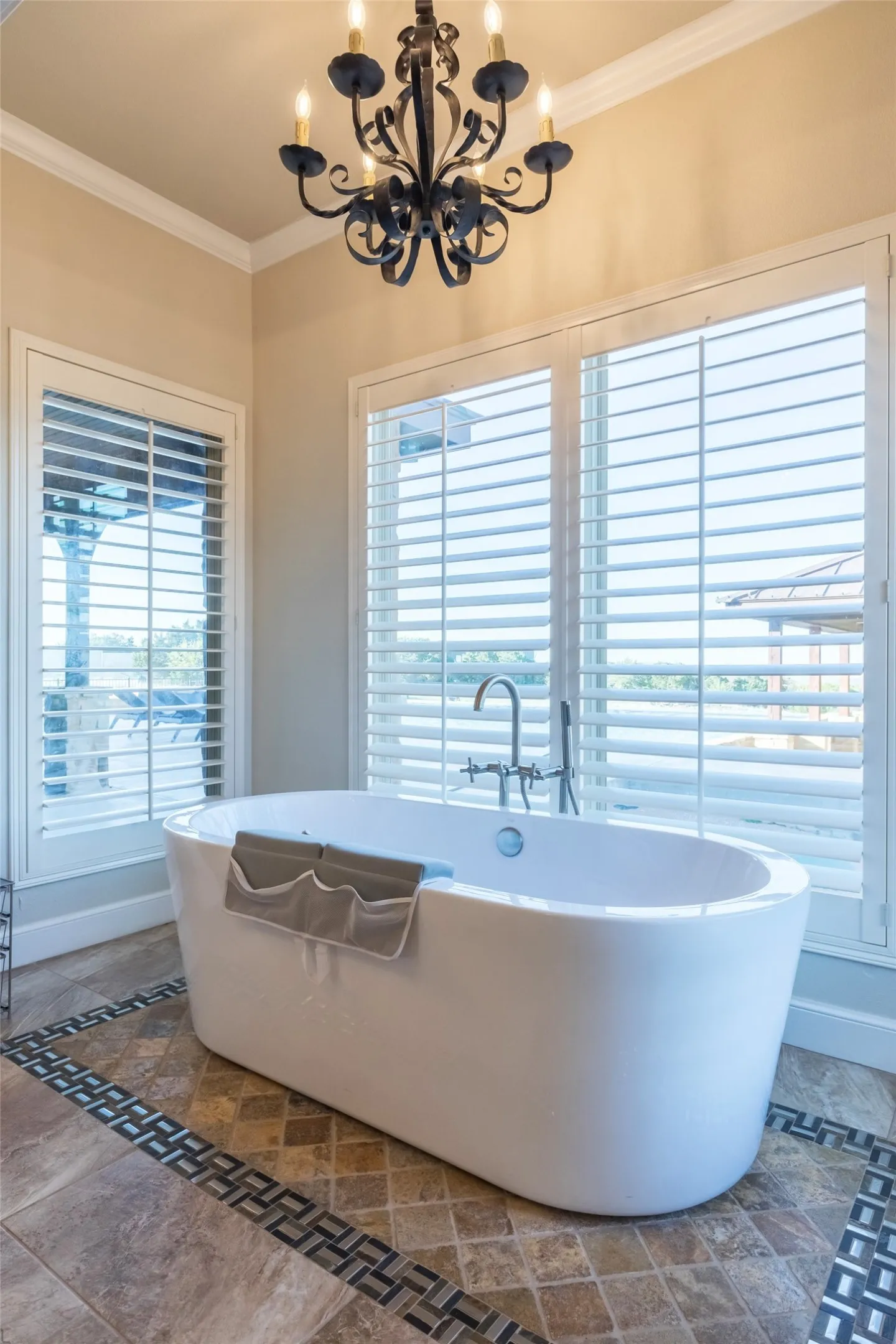 Single Family Residence For Sale in Taylor County , 126 Phoenix Lane, Tuscola, Texas 79562, 5 Bedroom, 5 Bathroom, 3 Garage spaces, 6,264 Sqft, built in 2014, Preowned, mls#21216131, Real Estate Agent in Tuscola, Homes For Sale in Taylor county, Homes For Sale in Tuscola, Realtor in Tuscola Texas, Real Estate Brokerage Independent Realty Texas, Luminita Cordes Realtor