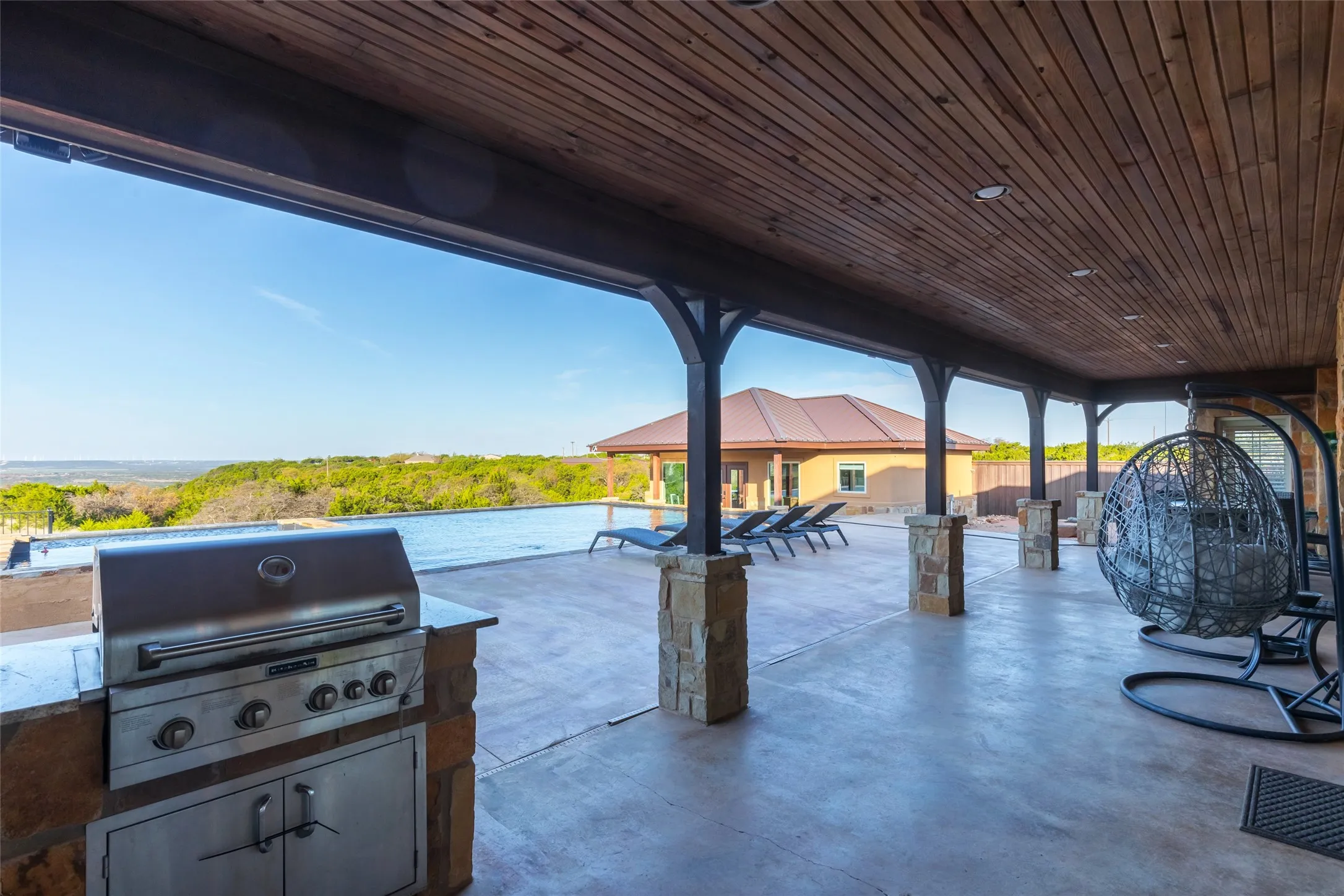 Single Family Residence For Sale in Taylor County , 126 Phoenix Lane, Tuscola, Texas 79562, 5 Bedroom, 5 Bathroom, 3 Garage spaces, 6,264 Sqft, built in 2014, Preowned, mls#21216131, Real Estate Agent in Tuscola, Homes For Sale in Taylor county, Homes For Sale in Tuscola, Realtor in Tuscola Texas, Real Estate Brokerage Independent Realty Texas, Luminita Cordes Realtor