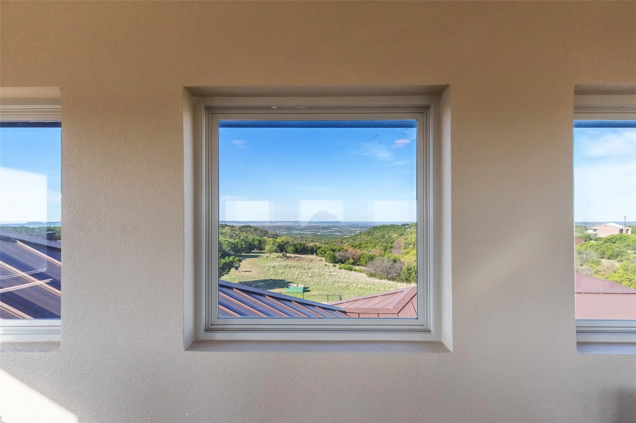 Single Family Residence For Sale in Taylor County , 126 Phoenix Lane, Tuscola, Texas 79562, 5 Bedroom, 5 Bathroom, 3 Garage spaces, 6,264 Sqft, built in 2014, Preowned, mls#21216131, Real Estate Agent in Tuscola, Homes For Sale in Taylor county, Homes For Sale in Tuscola, Realtor in Tuscola Texas, Real Estate Brokerage Independent Realty Texas, Luminita Cordes Realtor