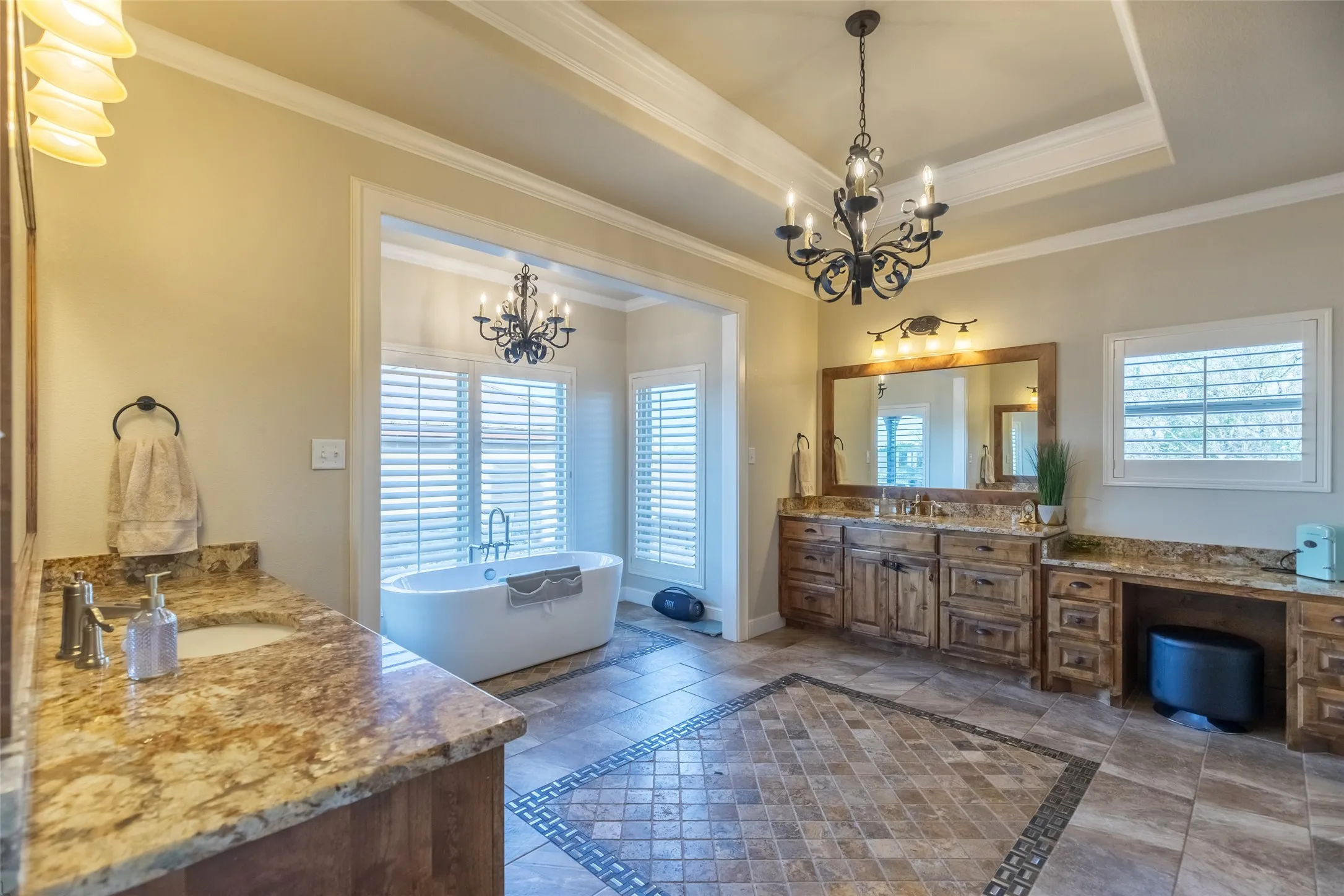 Single Family Residence For Sale in Taylor County , 126 Phoenix Lane, Tuscola, Texas 79562, 5 Bedroom, 5 Bathroom, 3 Garage spaces, 6,264 Sqft, built in 2014, Preowned, mls#21216131, Real Estate Agent in Tuscola, Homes For Sale in Taylor county, Homes For Sale in Tuscola, Realtor in Tuscola Texas, Real Estate Brokerage Independent Realty Texas, Luminita Cordes Realtor