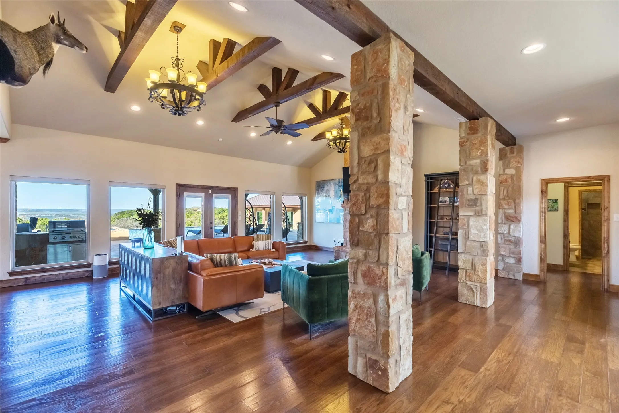 Single Family Residence For Sale in Taylor County , 126 Phoenix Lane, Tuscola, Texas 79562, 5 Bedroom, 5 Bathroom, 3 Garage spaces, 6,264 Sqft, built in 2014, Preowned, mls#21216131, Real Estate Agent in Tuscola, Homes For Sale in Taylor county, Homes For Sale in Tuscola, Realtor in Tuscola Texas, Real Estate Brokerage Independent Realty Texas, Luminita Cordes Realtor