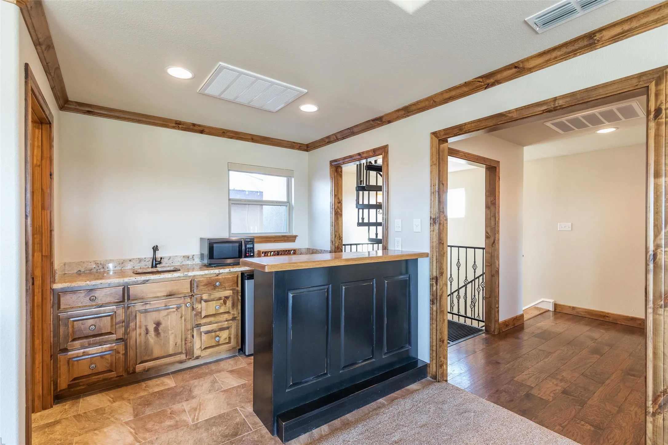 Single Family Residence For Sale in Taylor County , 126 Phoenix Lane, Tuscola, Texas 79562, 5 Bedroom, 5 Bathroom, 3 Garage spaces, 6,264 Sqft, built in 2014, Preowned, mls#21216131, Real Estate Agent in Tuscola, Homes For Sale in Taylor county, Homes For Sale in Tuscola, Realtor in Tuscola Texas, Real Estate Brokerage Independent Realty Texas, Luminita Cordes Realtor