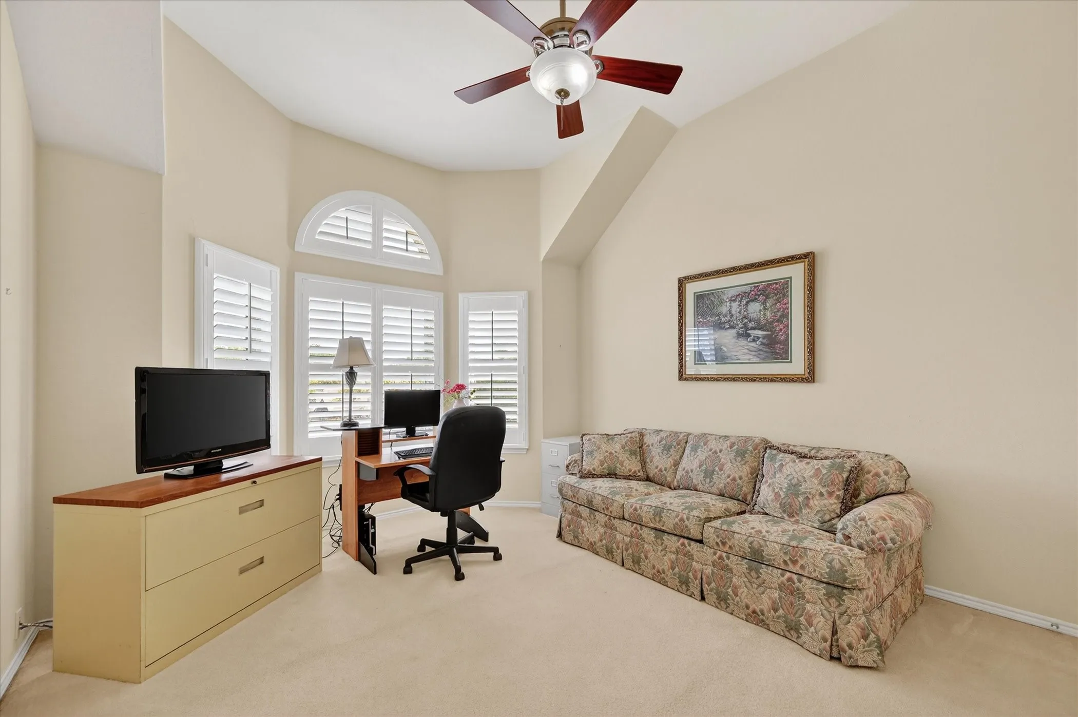 BEDROOM 4/OFFICE