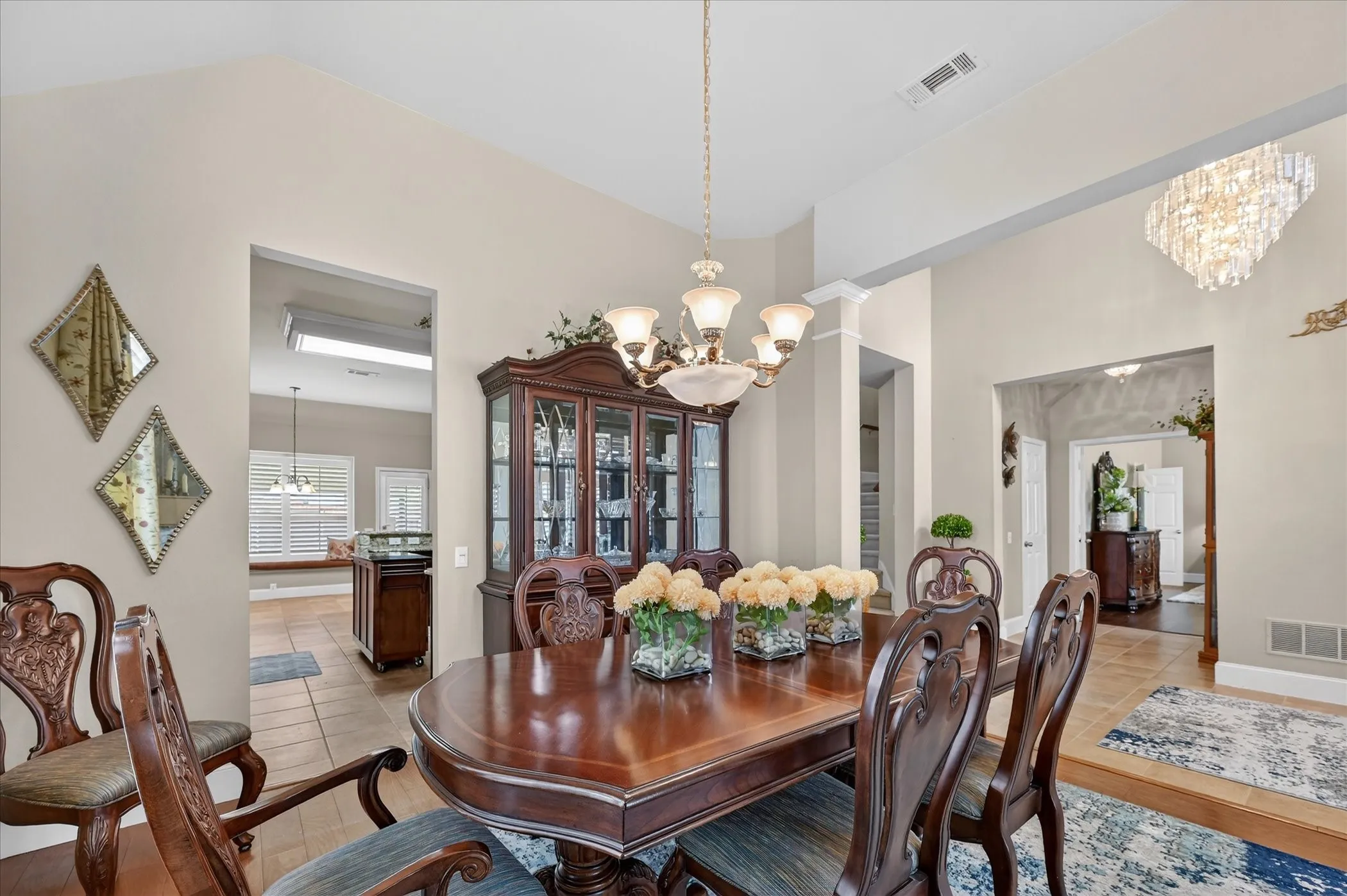 LOOKING INTO KITCHEN