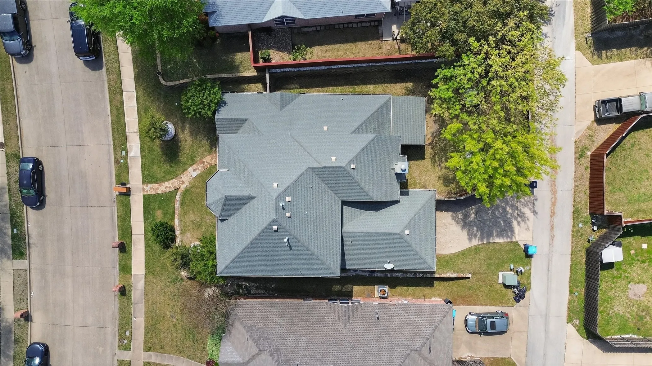 Single Family Residence For Sale in Rockwall County , 1371 San Rafael Drive, Rockwall, Texas 75087, 4 Bedroom, 3 Bathroom, 2 Garage spaces, 2,793 Sqft, built in 2003, Preowned, mls#21217977, Real Estate Agent in Rockwall, Homes For Sale in Rockwall county, Homes For Sale in Rockwall, Realtor in Rockwall Texas, Real Estate Brokerage Independent Realty Texas, Luminita Cordes Realtor