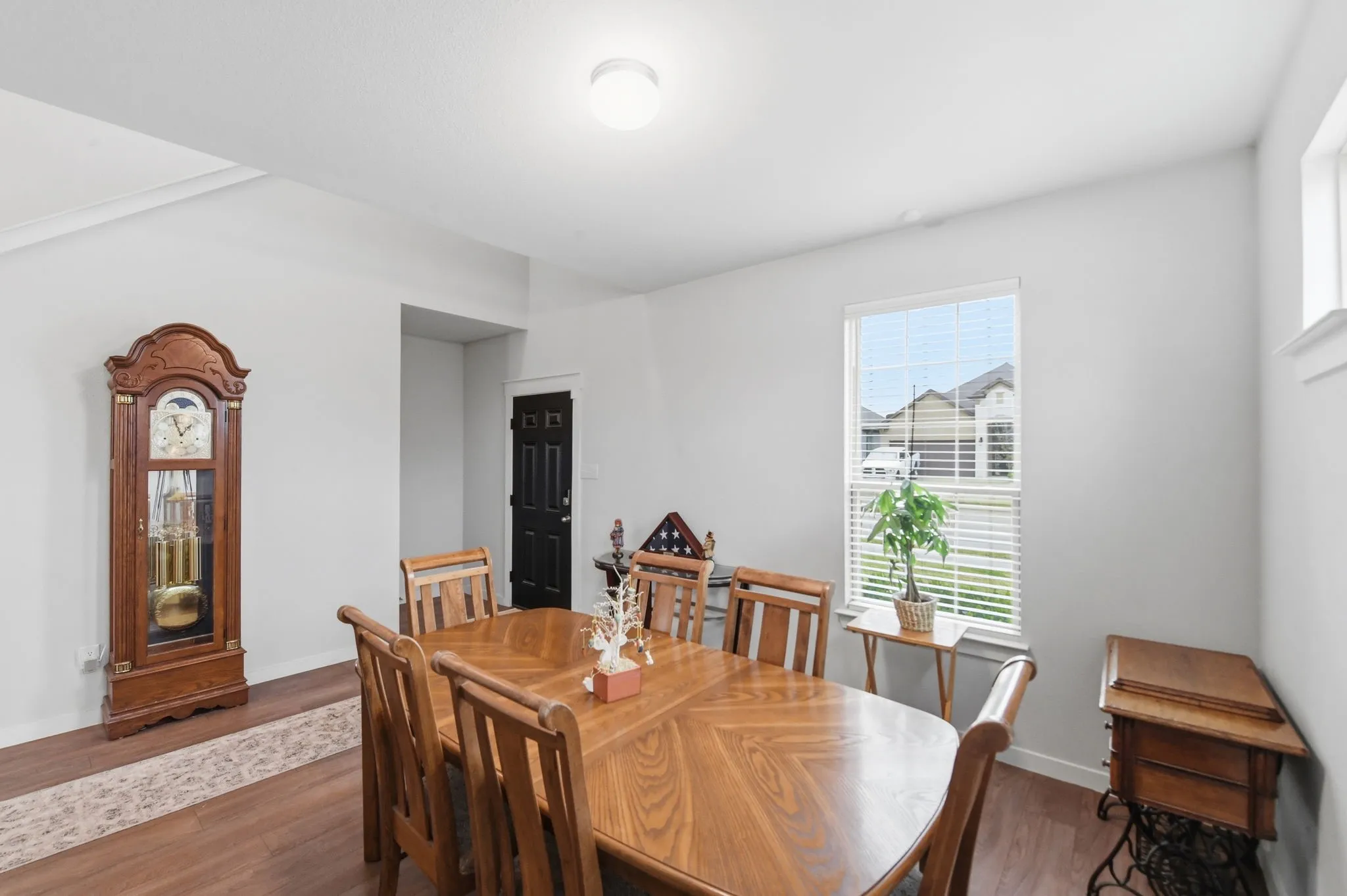 Single Family Residence For Sale in Kaufman County , 4228 Bullock Lane, Forney, Texas 75126, 4 Bedroom, 3 Bathroom, 2 Garage spaces, 2,650 Sqft, built in 2021, mls#21217766, Real Estate Agent in Forney, Homes For Sale in Kaufman county, Homes For Sale in Forney, Realtor in Forney Texas, Real Estate Brokerage Independent Realty Texas, Luminita Cordes Realtor