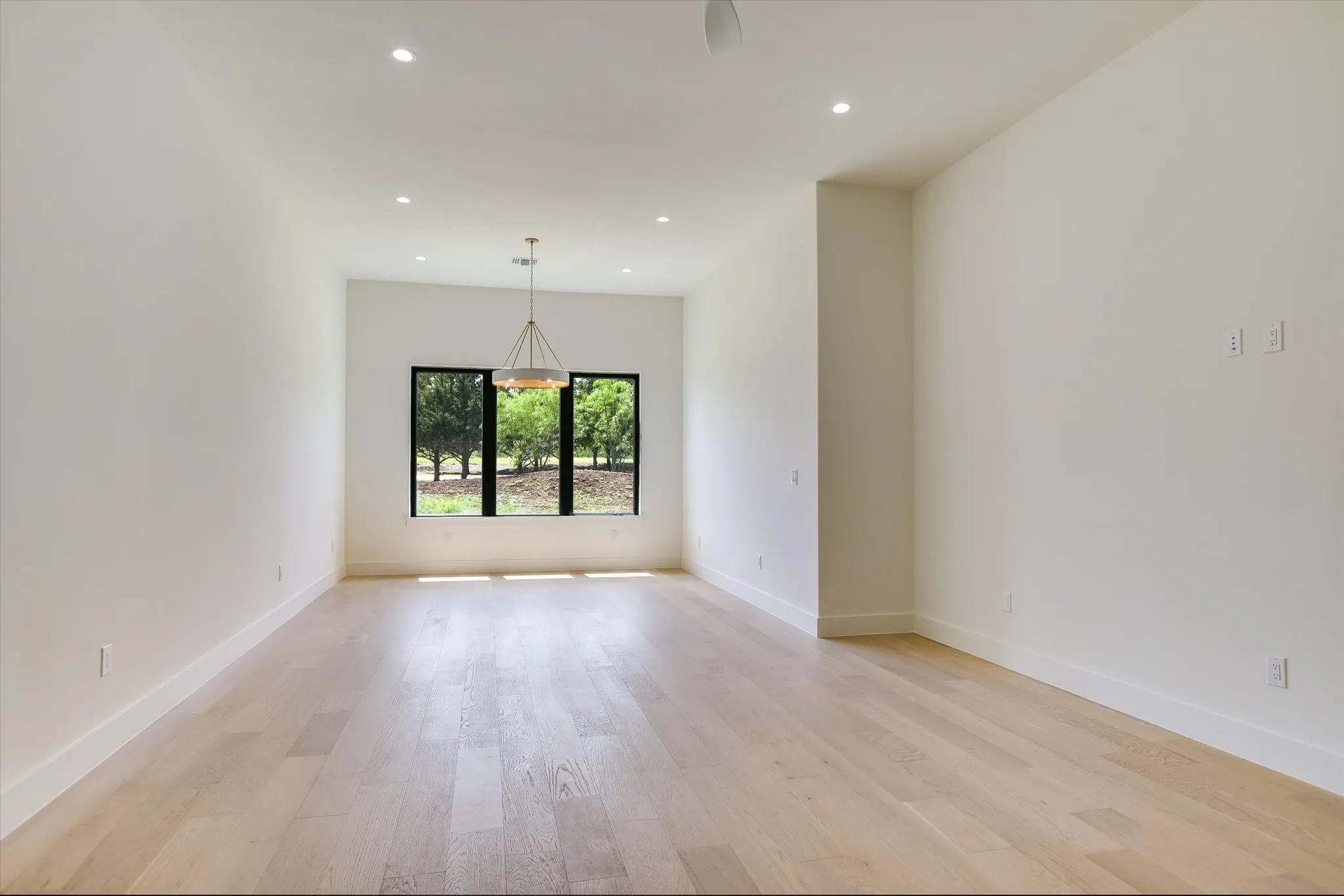 Single Family Residence For Sale in Llano County , 121 Azalea Loop, Horseshoe Bay, Texas 78657, 3 Bedroom, 4 Bathroom, 2 Garage spaces, 3,345 Sqft, built in 2026, New Construction - Complete, mls#21210328, Real Estate Agent in Horseshoe Bay, Homes For Sale in Llano county, Homes For Sale in Horseshoe Bay, Realtor in Horseshoe Bay Texas, Real Estate Brokerage Independent Realty Texas, Luminita Cordes Realtor