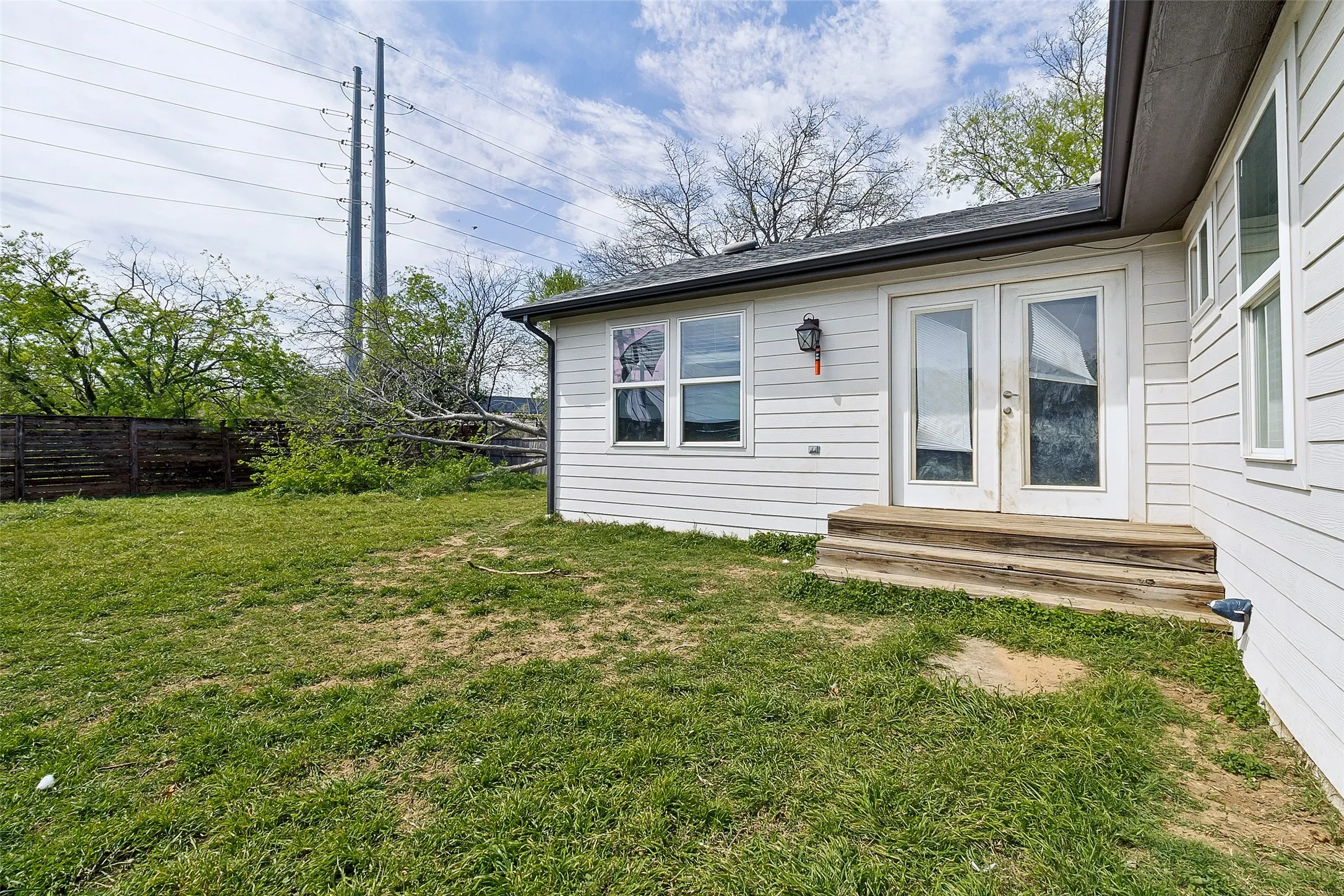 Single Family Residence For Sale in Dallas County , 1646 Briarcliff Road, Dallas, Texas 75235, 3 Bedroom, 2 Bathroom, 1 Garage spaces, 1,204 Sqft, built in 1949, mls#21217623, Real Estate Agent in Dallas, Homes For Sale in Dallas county, Homes For Sale in Dallas, Realtor in Dallas Texas, Real Estate Brokerage Independent Realty Texas, Luminita Cordes Realtor