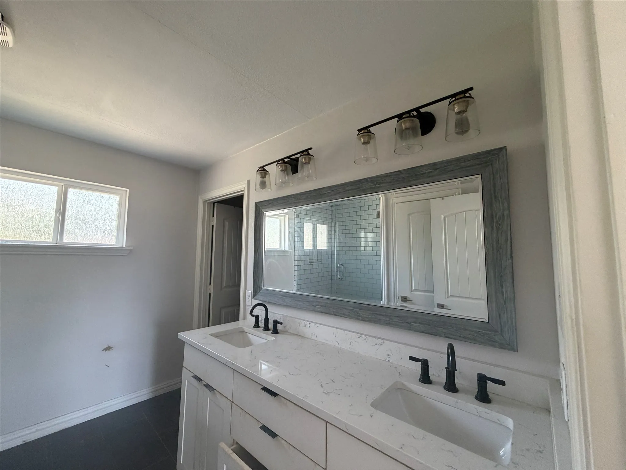 Single Family Residence For Sale in Dallas County , 1646 Briarcliff Road, Dallas, Texas 75235, 3 Bedroom, 2 Bathroom, 1 Garage spaces, 1,204 Sqft, built in 1949, mls#21217623, Real Estate Agent in Dallas, Homes For Sale in Dallas county, Homes For Sale in Dallas, Realtor in Dallas Texas, Real Estate Brokerage Independent Realty Texas, Luminita Cordes Realtor