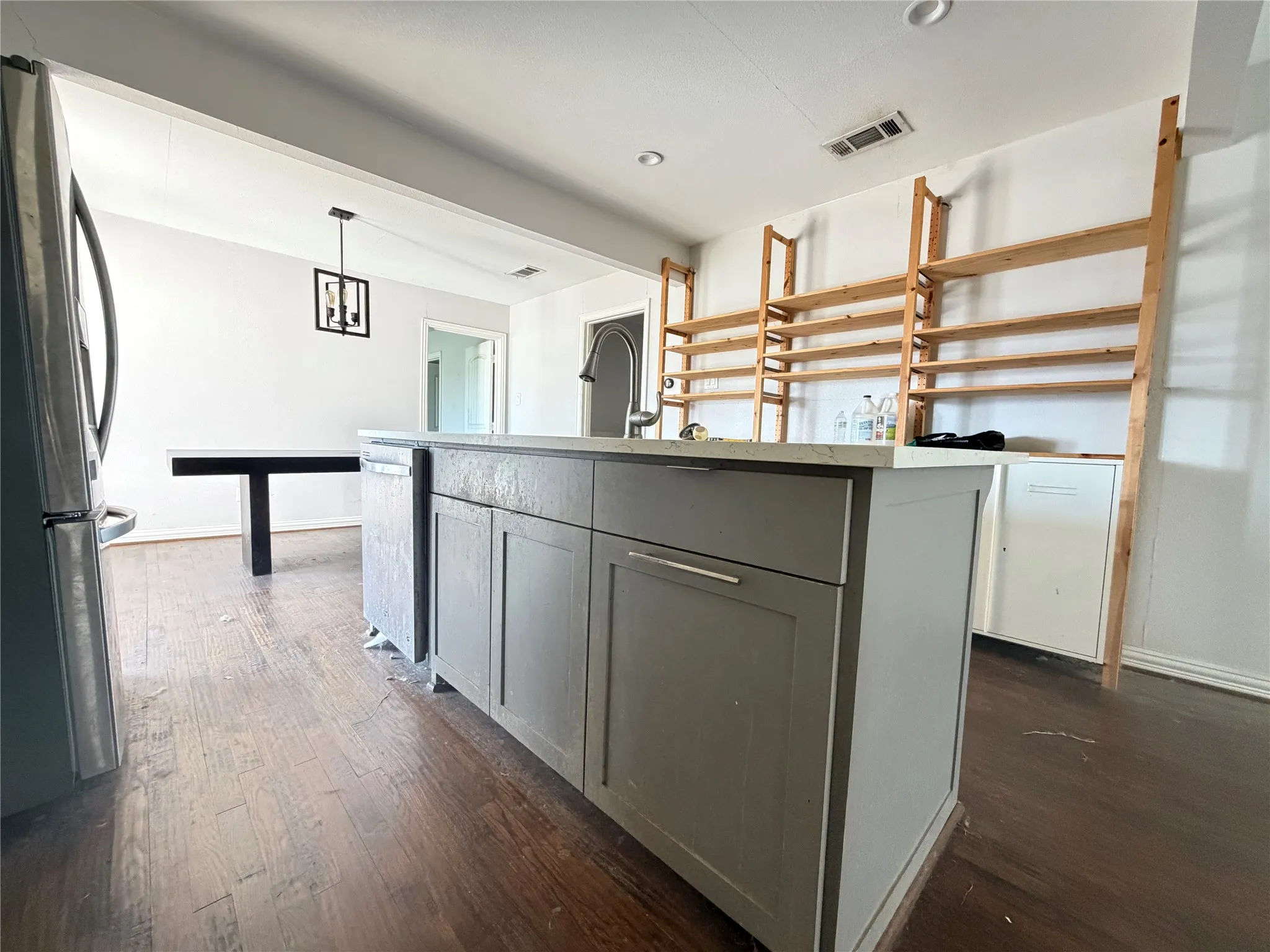 Single Family Residence For Sale in Dallas County , 1646 Briarcliff Road, Dallas, Texas 75235, 3 Bedroom, 2 Bathroom, 1 Garage spaces, 1,204 Sqft, built in 1949, mls#21217623, Real Estate Agent in Dallas, Homes For Sale in Dallas county, Homes For Sale in Dallas, Realtor in Dallas Texas, Real Estate Brokerage Independent Realty Texas, Luminita Cordes Realtor