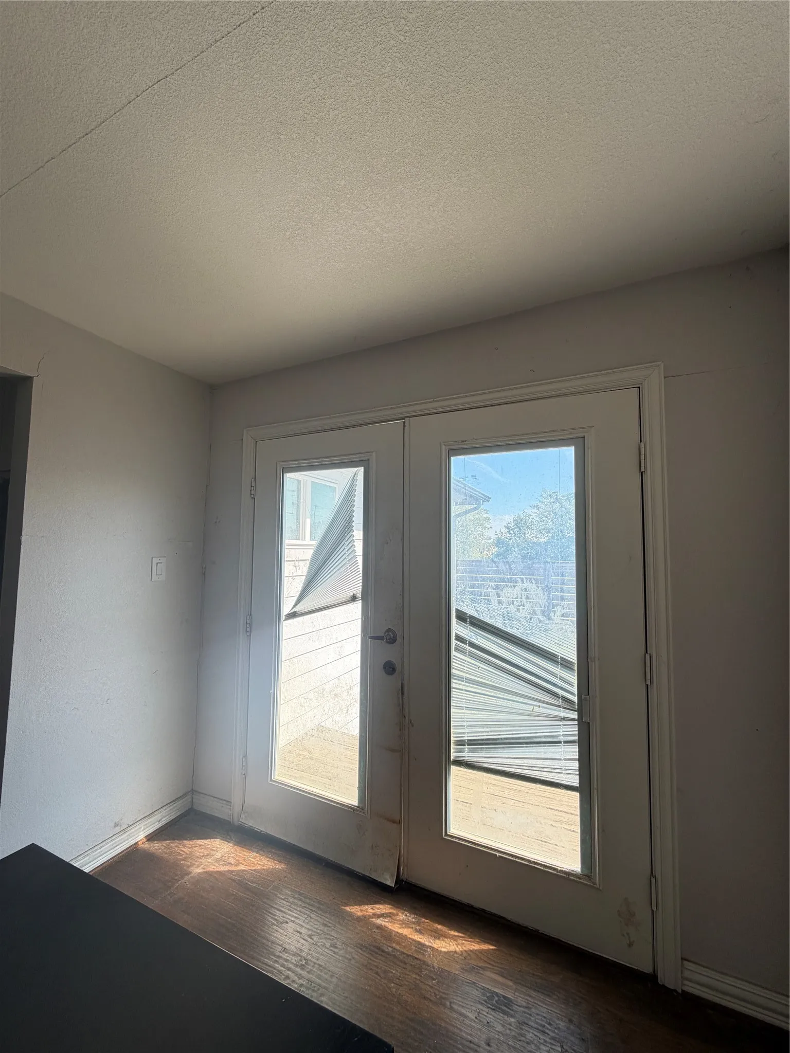 Single Family Residence For Sale in Dallas County , 1646 Briarcliff Road, Dallas, Texas 75235, 3 Bedroom, 2 Bathroom, 1 Garage spaces, 1,204 Sqft, built in 1949, mls#21217623, Real Estate Agent in Dallas, Homes For Sale in Dallas county, Homes For Sale in Dallas, Realtor in Dallas Texas, Real Estate Brokerage Independent Realty Texas, Luminita Cordes Realtor