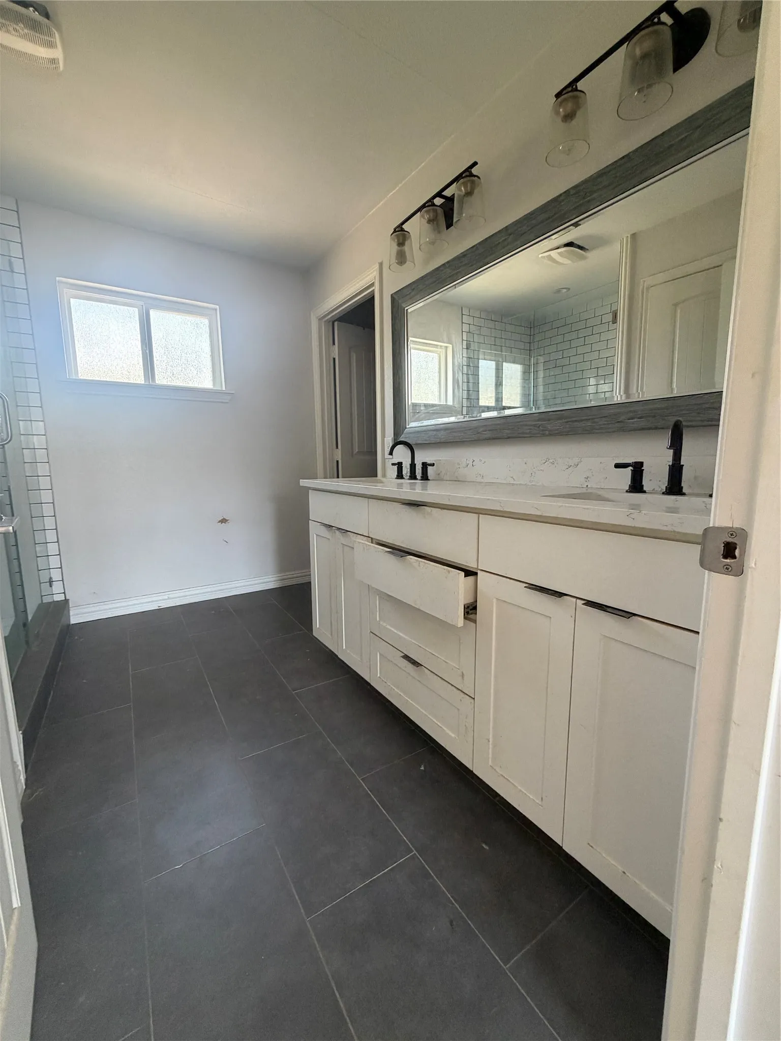 Single Family Residence For Sale in Dallas County , 1646 Briarcliff Road, Dallas, Texas 75235, 3 Bedroom, 2 Bathroom, 1 Garage spaces, 1,204 Sqft, built in 1949, mls#21217623, Real Estate Agent in Dallas, Homes For Sale in Dallas county, Homes For Sale in Dallas, Realtor in Dallas Texas, Real Estate Brokerage Independent Realty Texas, Luminita Cordes Realtor