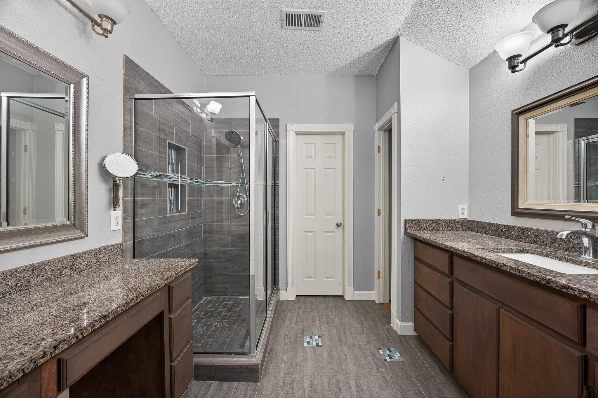 Single Family Residence For Sale in Dallas County , 2233 San Simeon Drive, Mesquite, Texas 75181, 4 Bedroom, 3 Bathroom, 2 Garage spaces, 3,012 Sqft, built in 2000, Preowned, mls#21218036, Real Estate Agent in Mesquite, Homes For Sale in Dallas county, Homes For Sale in Mesquite, Realtor in Mesquite Texas, Real Estate Brokerage Independent Realty Texas, Luminita Cordes Realtor