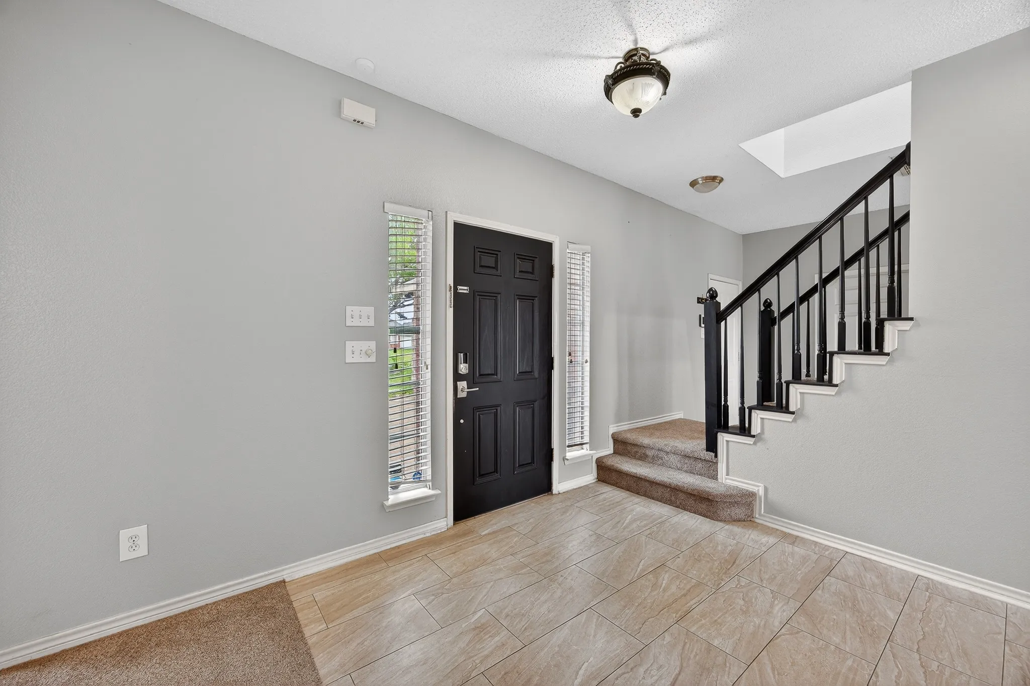 Single Family Residence For Sale in Dallas County , 2233 San Simeon Drive, Mesquite, Texas 75181, 4 Bedroom, 3 Bathroom, 2 Garage spaces, 3,012 Sqft, built in 2000, Preowned, mls#21218036, Real Estate Agent in Mesquite, Homes For Sale in Dallas county, Homes For Sale in Mesquite, Realtor in Mesquite Texas, Real Estate Brokerage Independent Realty Texas, Luminita Cordes Realtor