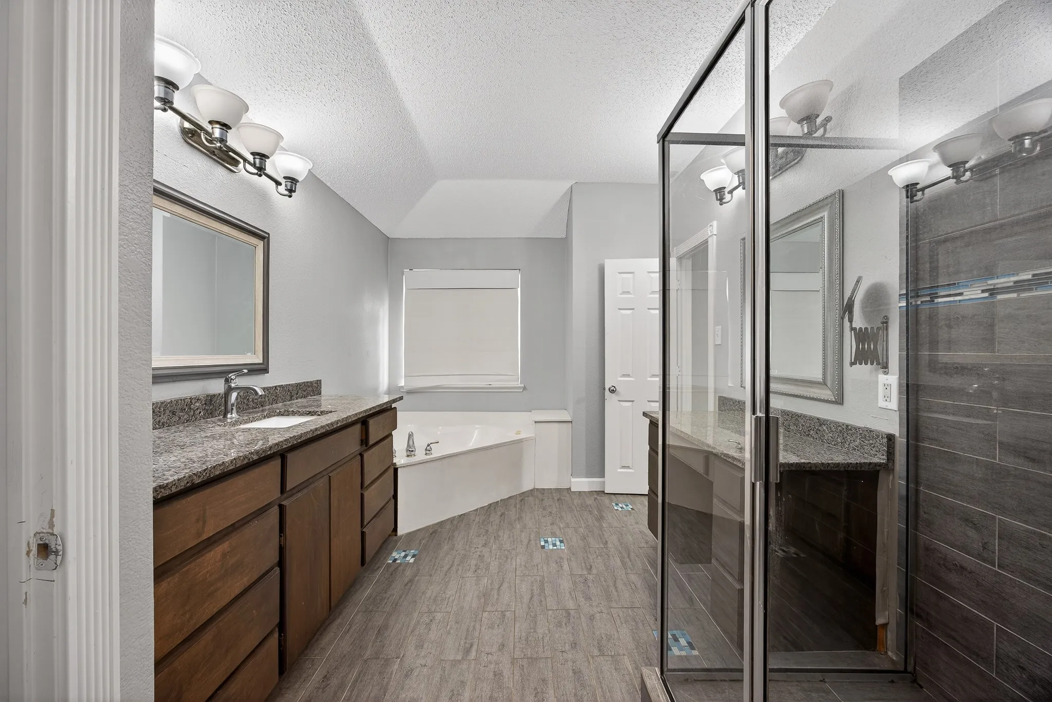 Single Family Residence For Sale in Dallas County , 2233 San Simeon Drive, Mesquite, Texas 75181, 4 Bedroom, 3 Bathroom, 2 Garage spaces, 3,012 Sqft, built in 2000, Preowned, mls#21218036, Real Estate Agent in Mesquite, Homes For Sale in Dallas county, Homes For Sale in Mesquite, Realtor in Mesquite Texas, Real Estate Brokerage Independent Realty Texas, Luminita Cordes Realtor