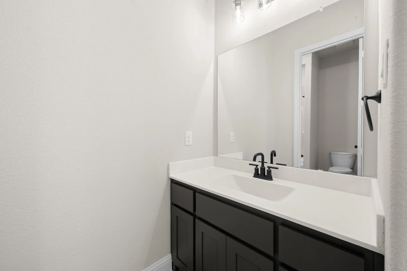 231 Cotopaxi- Bathroom-2