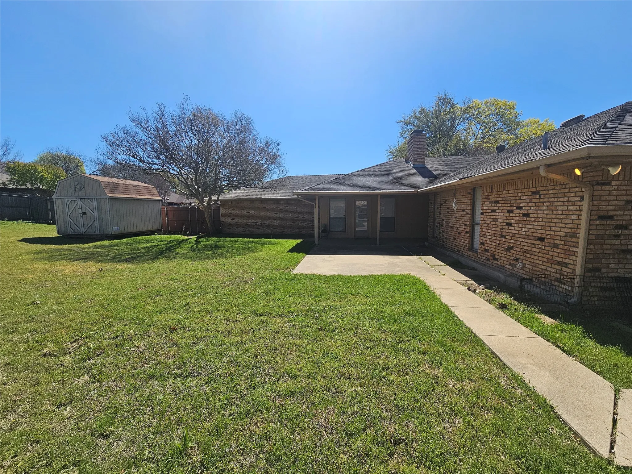 Single Family Residence For Sale in Dallas County , 1340 Grand Teton Drive, De Soto, Texas 75115, 3 Bedroom, 3 Bathroom, 2 Garage spaces, 2,349 Sqft, built in 1982, mls#21218069, Real Estate Agent in De Soto, Homes For Sale in Dallas county, Homes For Sale in De Soto, Realtor in De Soto Texas, Real Estate Brokerage Independent Realty Texas, Luminita Cordes Realtor