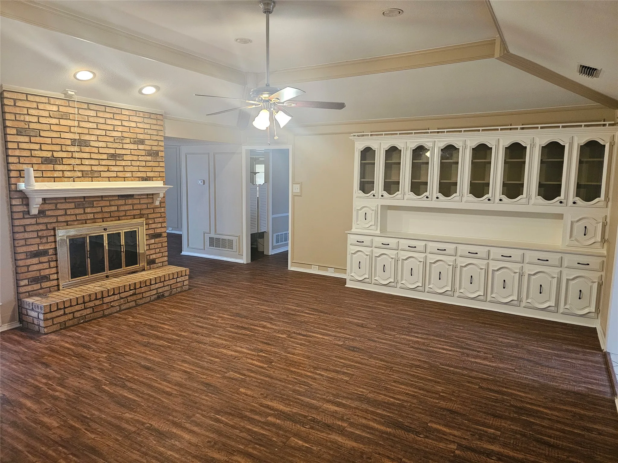 Formal Liv with built ins