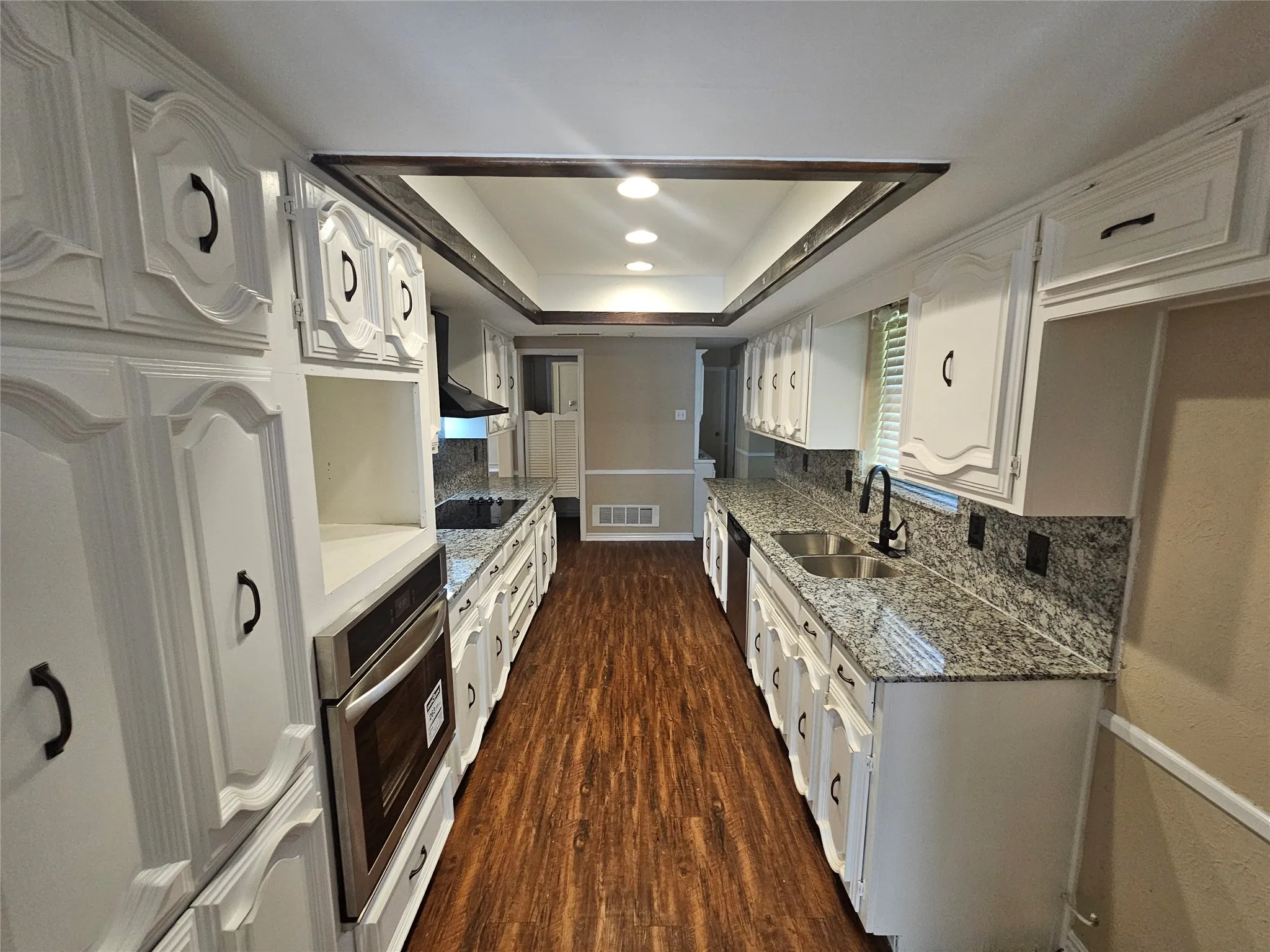 Single Family Residence For Sale in Dallas County , 1340 Grand Teton Drive, De Soto, Texas 75115, 3 Bedroom, 3 Bathroom, 2 Garage spaces, 2,349 Sqft, built in 1982, mls#21218069, Real Estate Agent in De Soto, Homes For Sale in Dallas county, Homes For Sale in De Soto, Realtor in De Soto Texas, Real Estate Brokerage Independent Realty Texas, Luminita Cordes Realtor