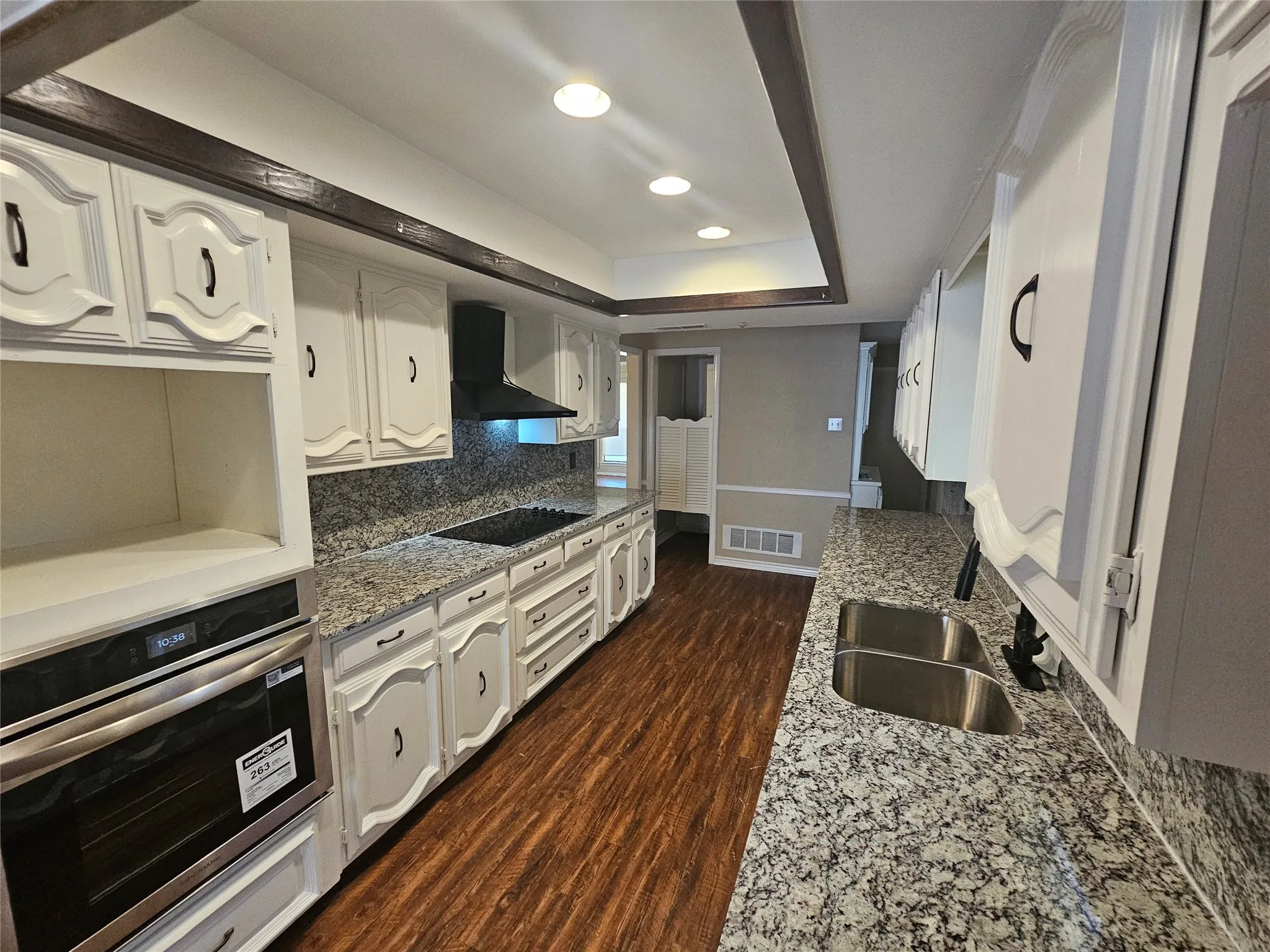 Single Family Residence For Sale in Dallas County , 1340 Grand Teton Drive, De Soto, Texas 75115, 3 Bedroom, 3 Bathroom, 2 Garage spaces, 2,349 Sqft, built in 1982, mls#21218069, Real Estate Agent in De Soto, Homes For Sale in Dallas county, Homes For Sale in De Soto, Realtor in De Soto Texas, Real Estate Brokerage Independent Realty Texas, Luminita Cordes Realtor