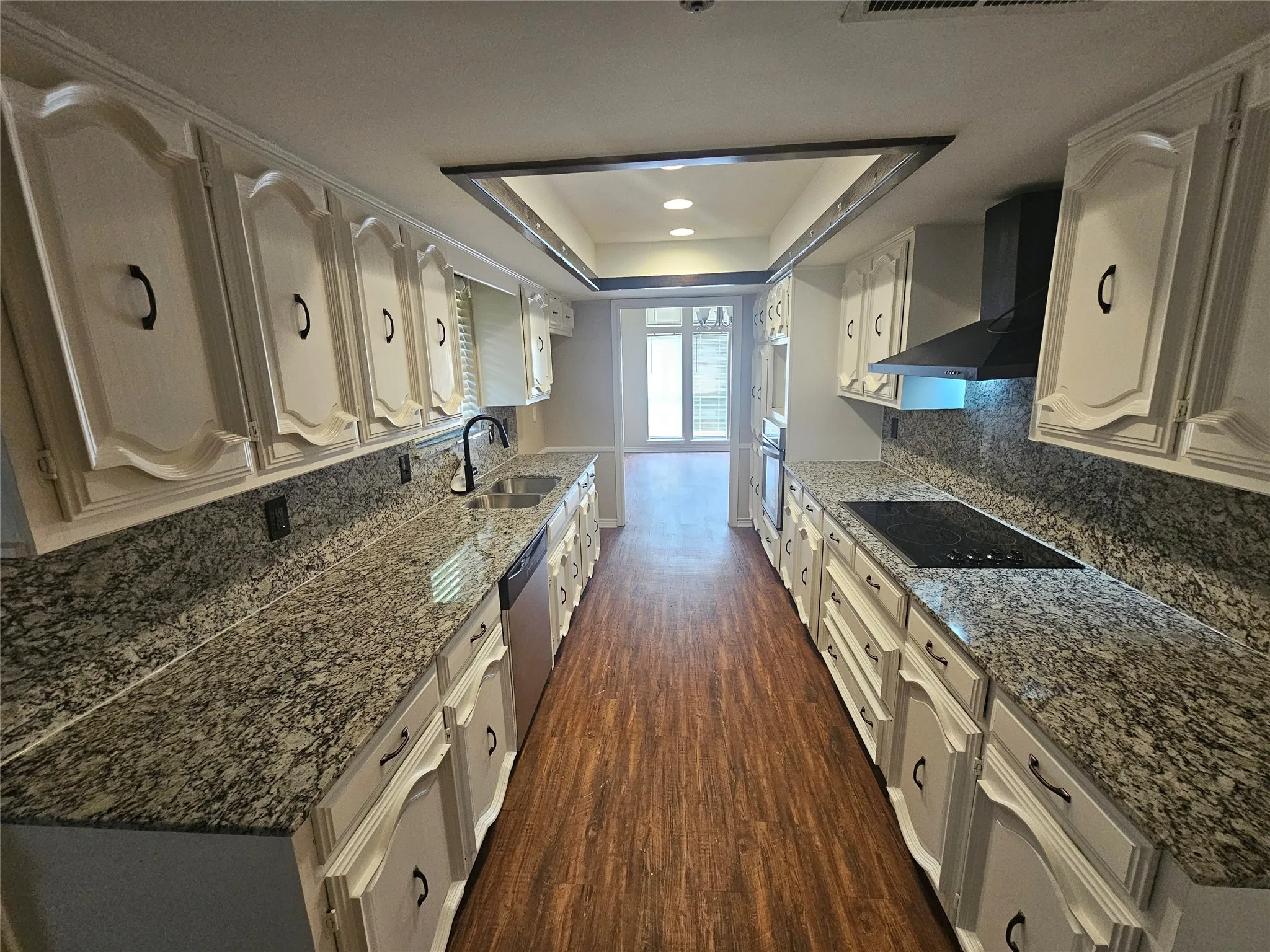 Single Family Residence For Sale in Dallas County , 1340 Grand Teton Drive, De Soto, Texas 75115, 3 Bedroom, 3 Bathroom, 2 Garage spaces, 2,349 Sqft, built in 1982, mls#21218069, Real Estate Agent in De Soto, Homes For Sale in Dallas county, Homes For Sale in De Soto, Realtor in De Soto Texas, Real Estate Brokerage Independent Realty Texas, Luminita Cordes Realtor