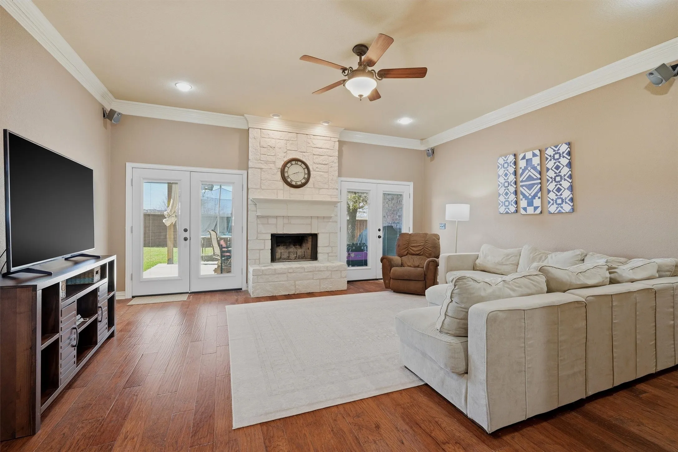 Single Family Residence For Sale in Grayson County , 3712 Melrose Trail, Sherman, Texas 75090, 3 Bedroom, 3 Bathroom, 2 Garage spaces, 2,066 Sqft, built in 2007, Preowned, mls#21214261, Real Estate Agent in Sherman, Homes For Sale in Grayson county, Homes For Sale in Sherman, Realtor in Sherman Texas, Real Estate Brokerage Independent Realty Texas, Luminita Cordes Realtor