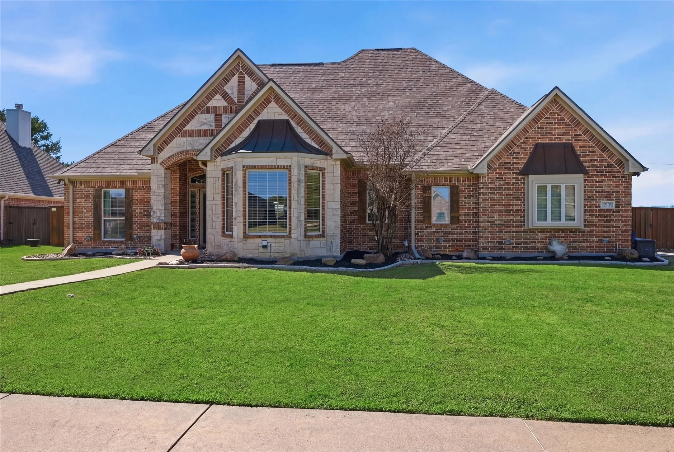 Single Family Residence For Sale in Grayson County , 3712 Melrose Trail, Sherman, Texas 75090, 3 Bedroom, 3 Bathroom, 2 Garage spaces, 2,066 Sqft, built in 2007, Preowned, mls#21214261, Real Estate Agent in Sherman, Homes For Sale in Grayson county, Homes For Sale in Sherman, Realtor in Sherman Texas, Real Estate Brokerage Independent Realty Texas, Luminita Cordes Realtor