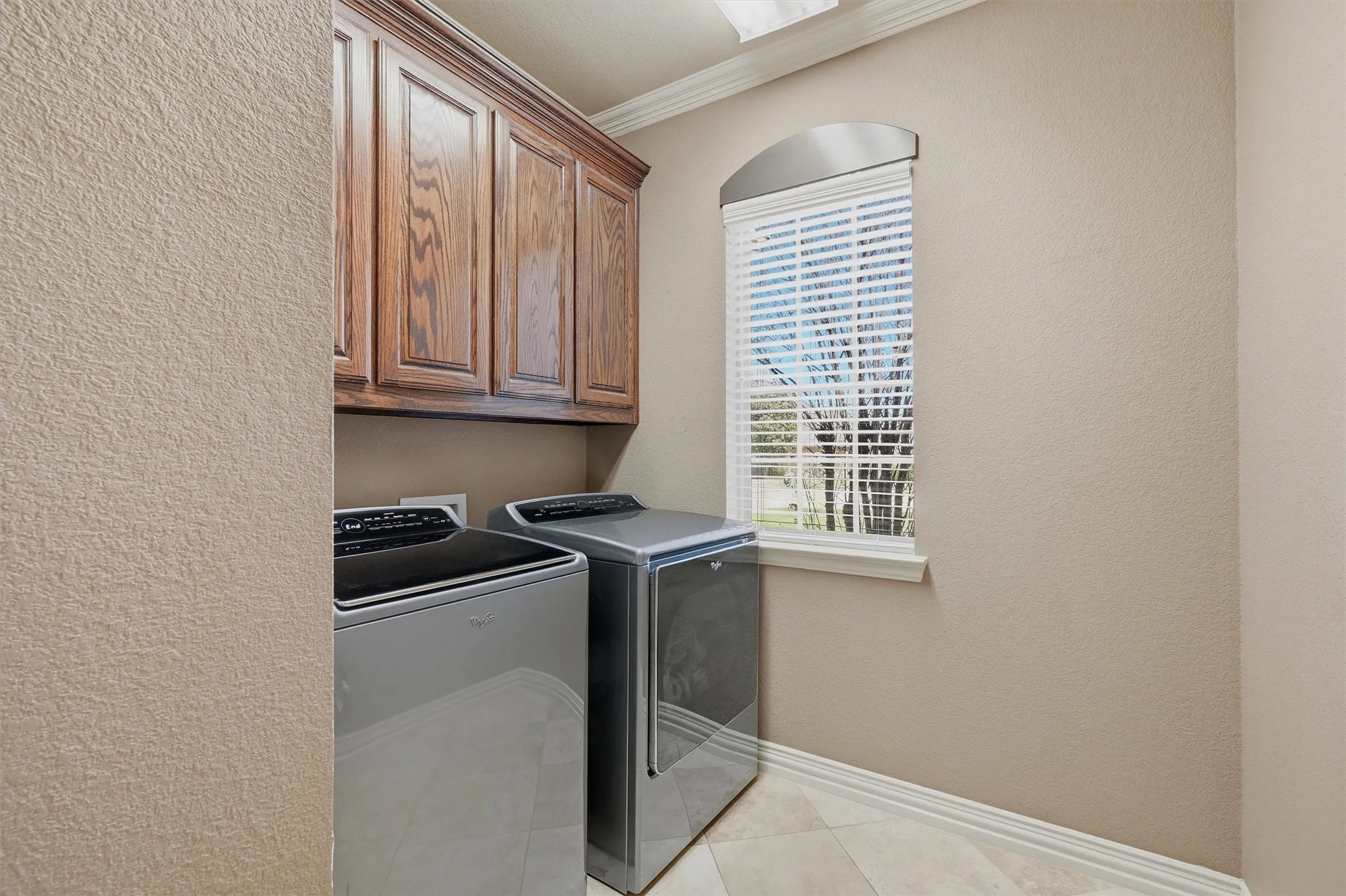 Single Family Residence For Sale in Grayson County , 3712 Melrose Trail, Sherman, Texas 75090, 3 Bedroom, 3 Bathroom, 2 Garage spaces, 2,066 Sqft, built in 2007, Preowned, mls#21214261, Real Estate Agent in Sherman, Homes For Sale in Grayson county, Homes For Sale in Sherman, Realtor in Sherman Texas, Real Estate Brokerage Independent Realty Texas, Luminita Cordes Realtor