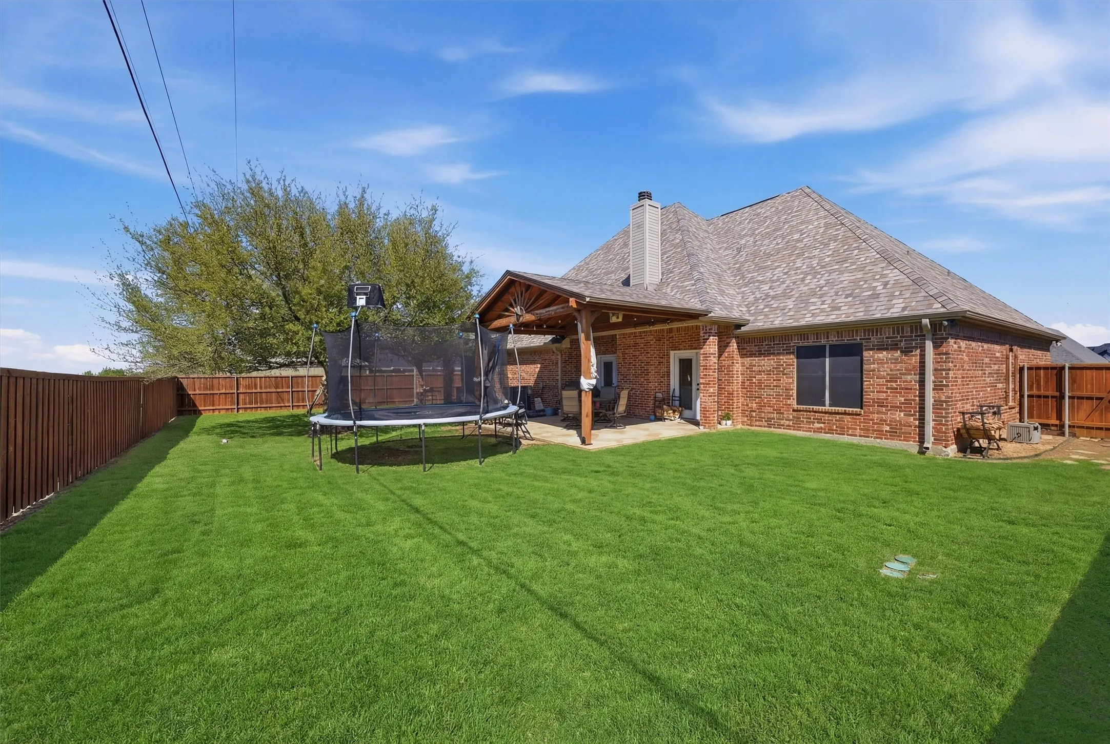 Single Family Residence For Sale in Grayson County , 3712 Melrose Trail, Sherman, Texas 75090, 3 Bedroom, 3 Bathroom, 2 Garage spaces, 2,066 Sqft, built in 2007, Preowned, mls#21214261, Real Estate Agent in Sherman, Homes For Sale in Grayson county, Homes For Sale in Sherman, Realtor in Sherman Texas, Real Estate Brokerage Independent Realty Texas, Luminita Cordes Realtor