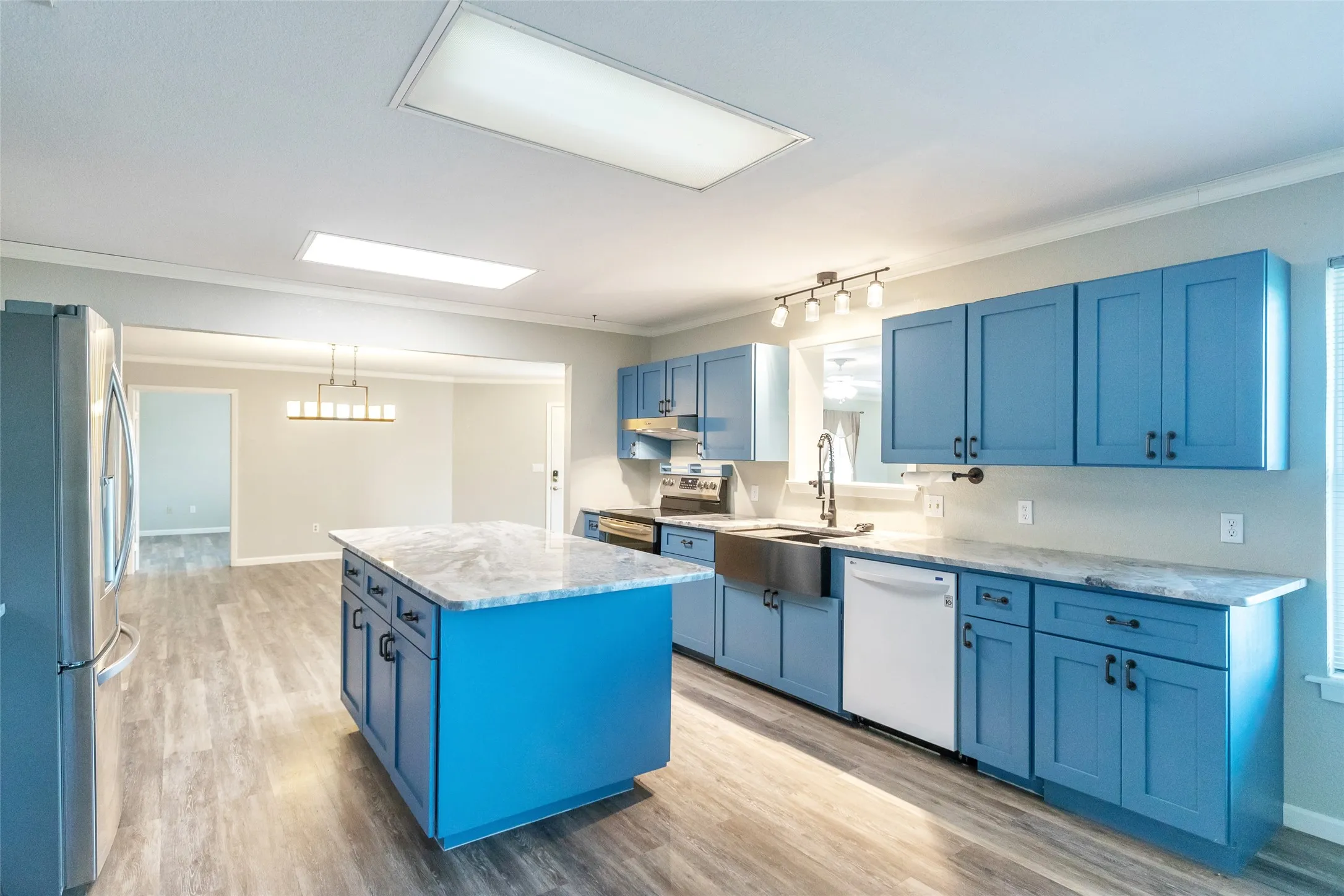 Single Family Residence For Sale in Callahan County , 12831 Fm-880, Cross Plains, Texas 76443, 3 Bedrooms, 2 Bathrooms, 2 Garage spaces, 2,376 Sqft, built in 1998, Preowned, Price $599,900, mls#21217317, Real Estate Agent in Cross Plains, Homes For Sale in Callahan county, Homes For Sale in Cross Plains, Realtor in Cross Plains Texas, Real Estate Brokerage Independent Realty Texas, Luminita Cordes Realtor