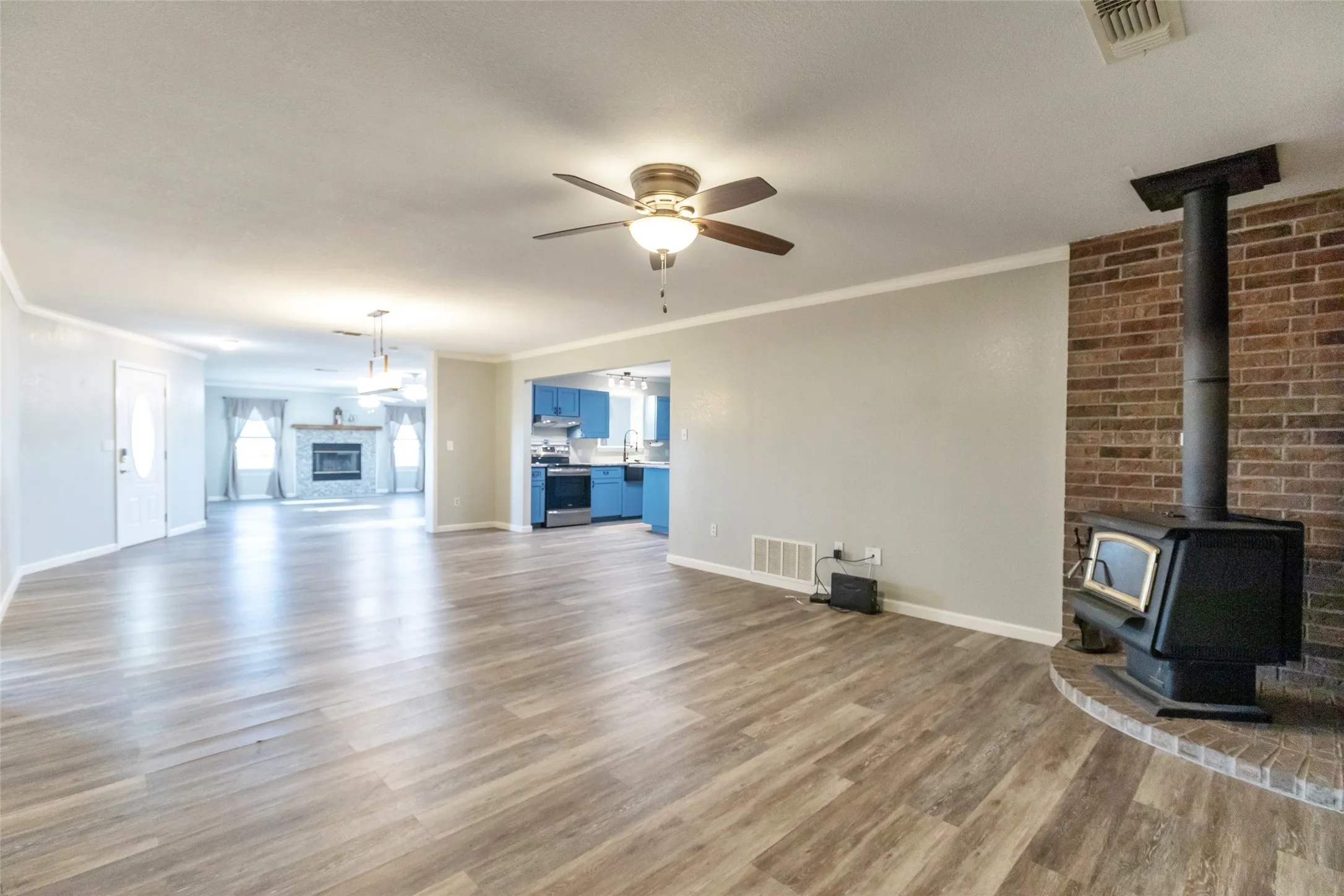 Single Family Residence For Sale in Callahan County , 12831 Fm-880, Cross Plains, Texas 76443, 3 Bedrooms, 2 Bathrooms, 2 Garage spaces, 2,376 Sqft, built in 1998, Preowned, Price $599,900, mls#21217317, Real Estate Agent in Cross Plains, Homes For Sale in Callahan county, Homes For Sale in Cross Plains, Realtor in Cross Plains Texas, Real Estate Brokerage Independent Realty Texas, Luminita Cordes Realtor