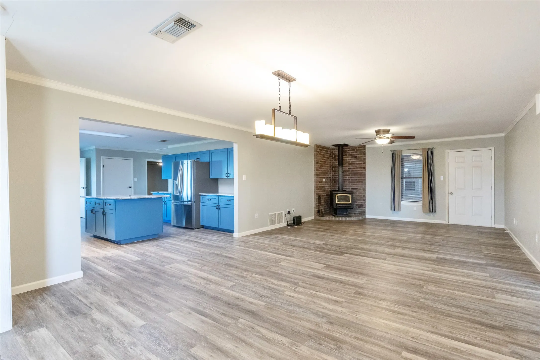 Single Family Residence For Sale in Callahan County , 12831 Fm-880, Cross Plains, Texas 76443, 3 Bedrooms, 2 Bathrooms, 2 Garage spaces, 2,376 Sqft, built in 1998, Preowned, Price $599,900, mls#21217317, Real Estate Agent in Cross Plains, Homes For Sale in Callahan county, Homes For Sale in Cross Plains, Realtor in Cross Plains Texas, Real Estate Brokerage Independent Realty Texas, Luminita Cordes Realtor