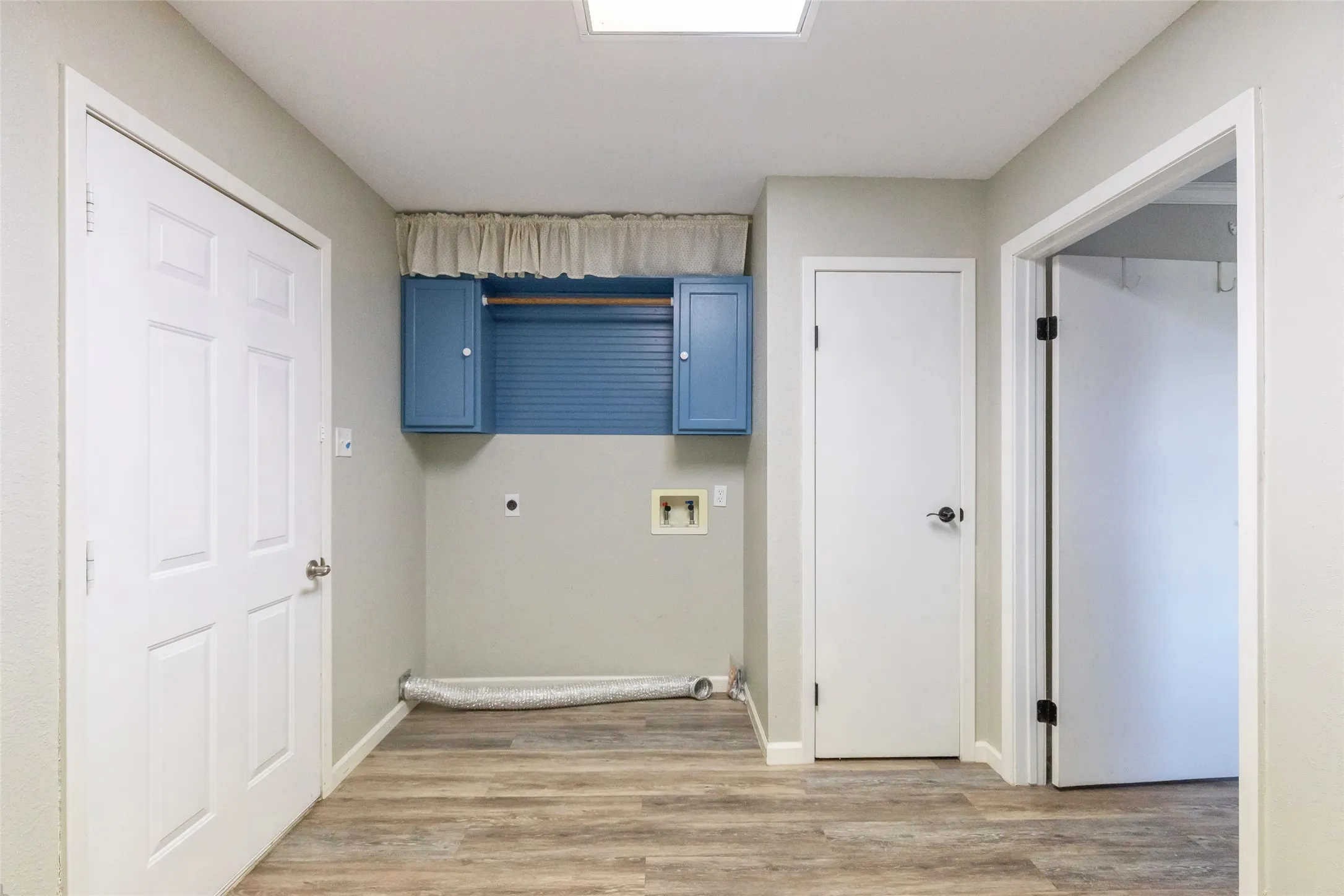 Single Family Residence For Sale in Callahan County , 12831 Fm-880, Cross Plains, Texas 76443, 3 Bedrooms, 2 Bathrooms, 2 Garage spaces, 2,376 Sqft, built in 1998, Preowned, Price $599,900, mls#21217317, Real Estate Agent in Cross Plains, Homes For Sale in Callahan county, Homes For Sale in Cross Plains, Realtor in Cross Plains Texas, Real Estate Brokerage Independent Realty Texas, Luminita Cordes Realtor