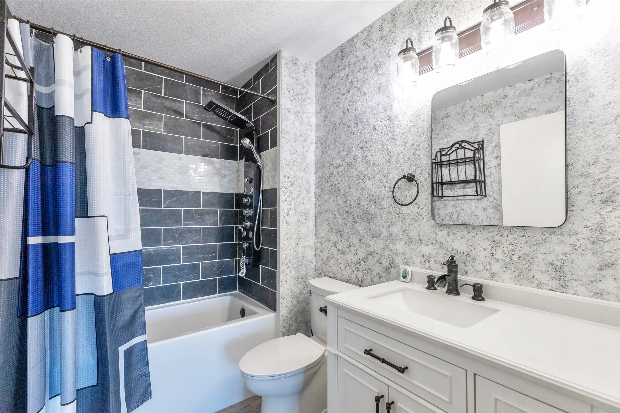 Single Family Residence For Sale in Callahan County , 12831 Fm-880, Cross Plains, Texas 76443, 3 Bedrooms, 2 Bathrooms, 2 Garage spaces, 2,376 Sqft, built in 1998, Preowned, Price $599,900, mls#21217317, Real Estate Agent in Cross Plains, Homes For Sale in Callahan county, Homes For Sale in Cross Plains, Realtor in Cross Plains Texas, Real Estate Brokerage Independent Realty Texas, Luminita Cordes Realtor