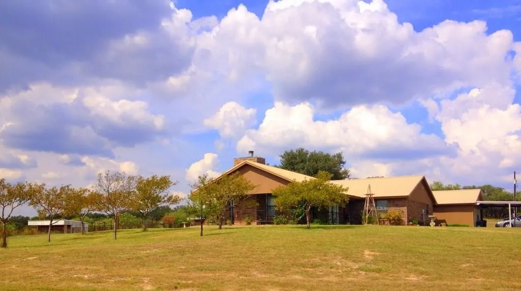 Single Family Residence For Sale in Callahan County , 12831 Fm-880, Cross Plains, Texas 76443, 3 Bedrooms, 2 Bathrooms, 2 Garage spaces, 2,376 Sqft, built in 1998, Preowned, Price $599,900, mls#21217317, Real Estate Agent in Cross Plains, Homes For Sale in Callahan county, Homes For Sale in Cross Plains, Realtor in Cross Plains Texas, Real Estate Brokerage Independent Realty Texas, Luminita Cordes Realtor