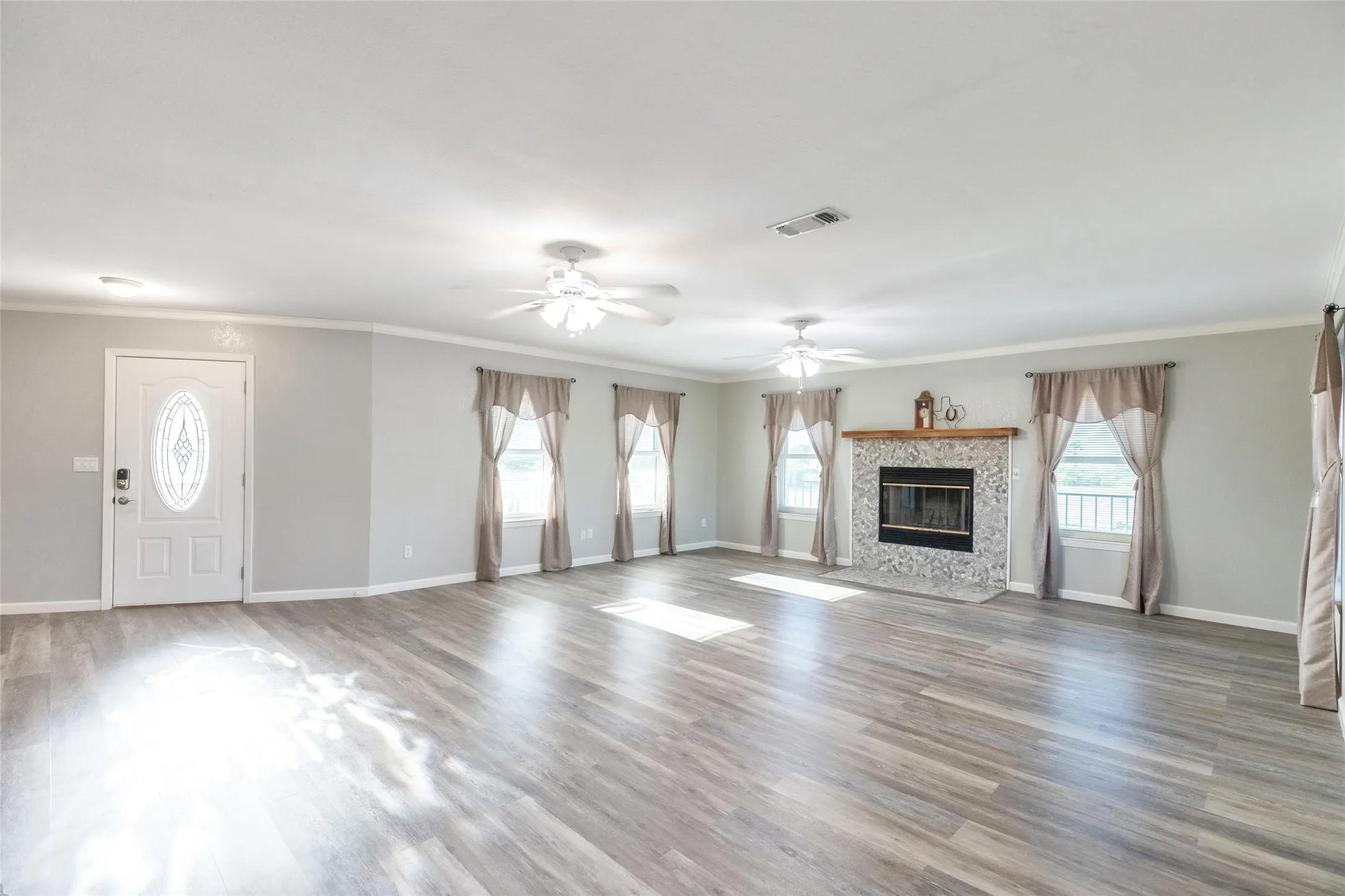 Single Family Residence For Sale in Callahan County , 12831 Fm-880, Cross Plains, Texas 76443, 3 Bedrooms, 2 Bathrooms, 2 Garage spaces, 2,376 Sqft, built in 1998, Preowned, Price $599,900, mls#21217317, Real Estate Agent in Cross Plains, Homes For Sale in Callahan county, Homes For Sale in Cross Plains, Realtor in Cross Plains Texas, Real Estate Brokerage Independent Realty Texas, Luminita Cordes Realtor