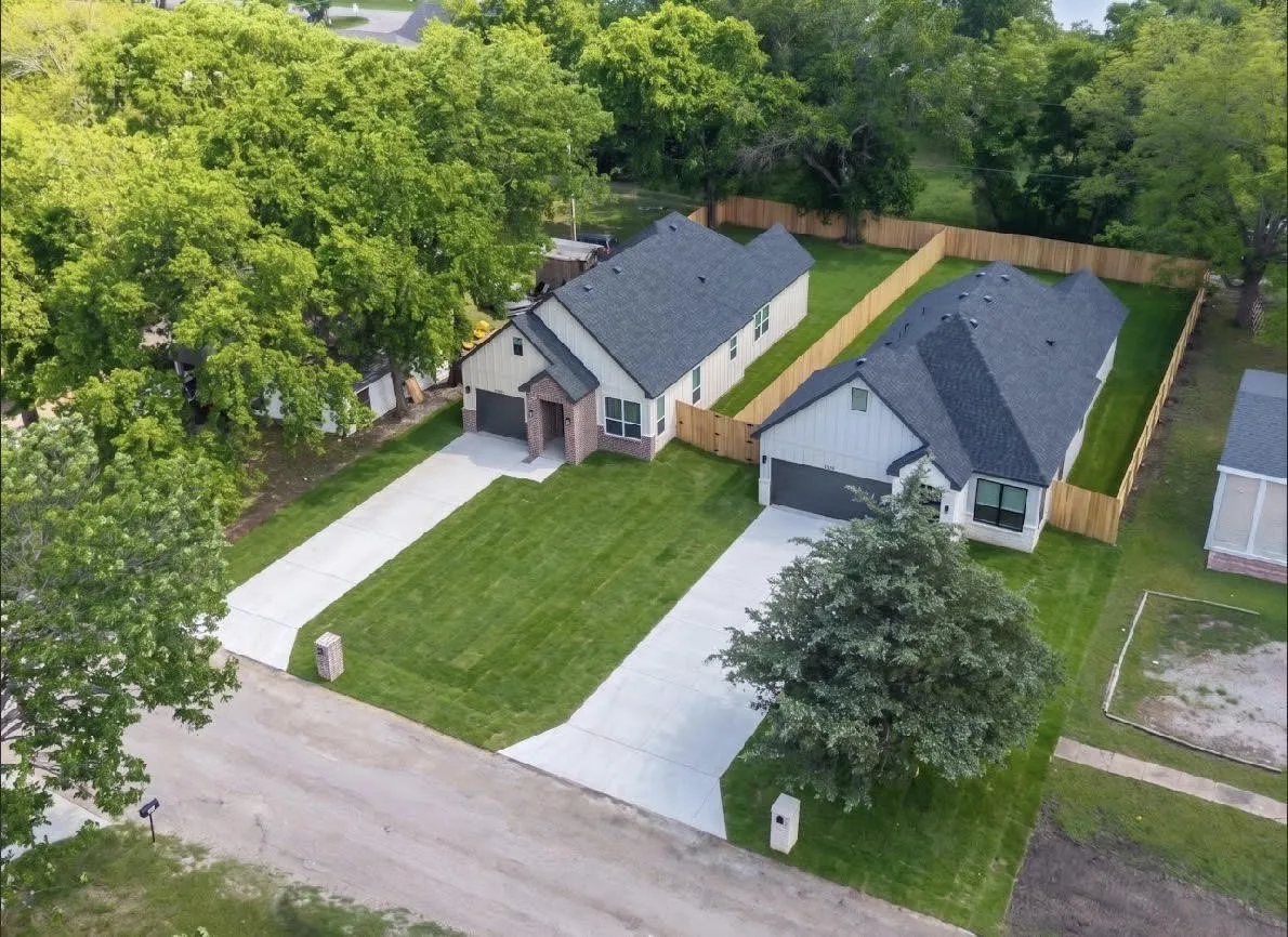 Single Family Residence For Sale in Fannin County , 205 Grayson Street, Leonard, Texas 75452, 3 Bedroom, 2 Bathroom, 1 Garage spaces, 1,411 Sqft, built in 2026, mls#21218126, Real Estate Agent in Leonard, Homes For Sale in Fannin county, Homes For Sale in Leonard, Realtor in Leonard Texas, Real Estate Brokerage Independent Realty Texas, Luminita Cordes Realtor