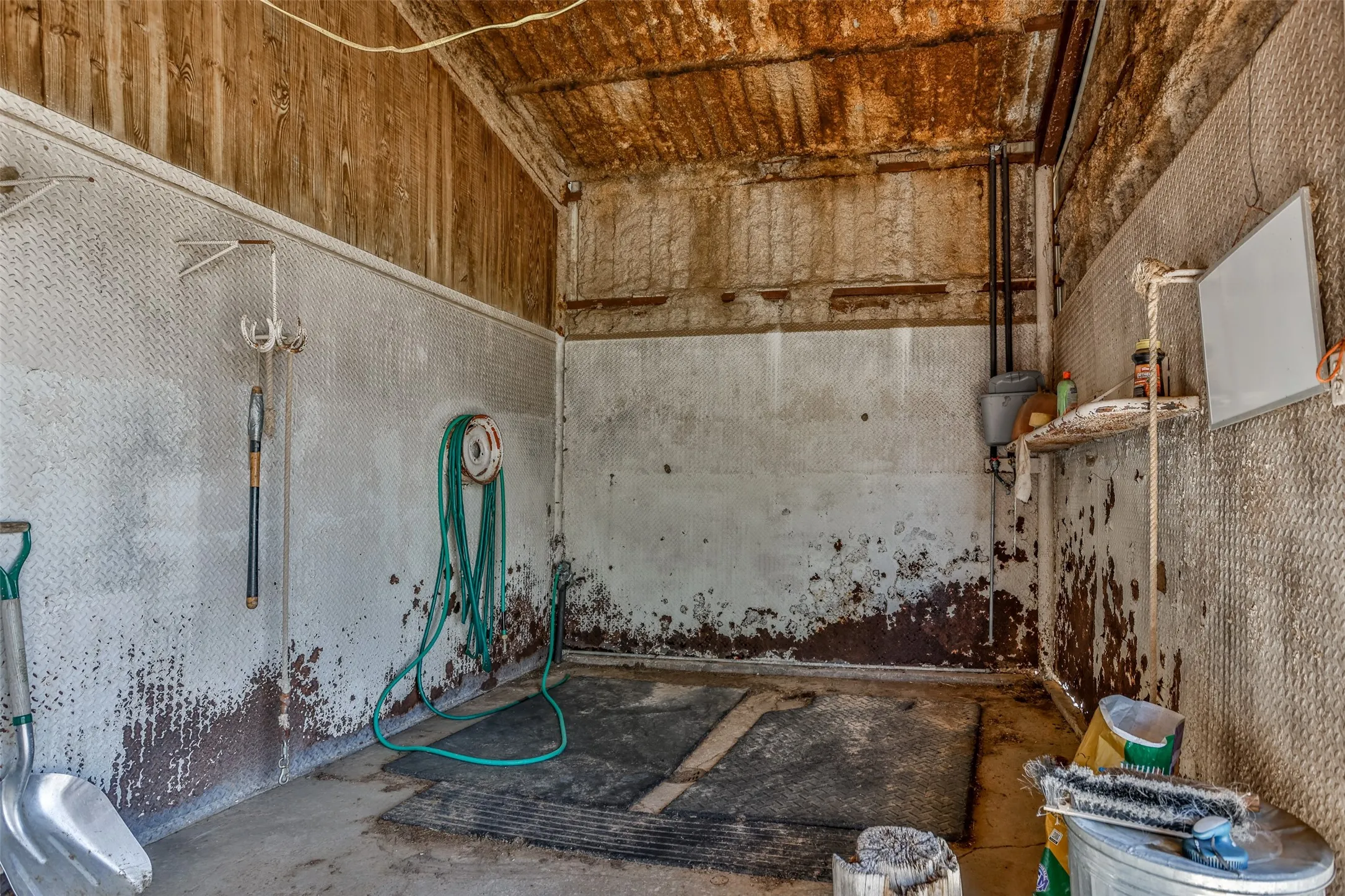 Unimproved Land For Sale in Cooke County , 3511 S Interstate 35, Gainesville, Texas 76240, 0, 0, Garage spaces, 0 Sqft, built in 1970, Preowned, Price $1,999,900, mls#21216851, Real Estate Agent in Gainesville, Homes For Sale in Cooke county, Homes For Sale in Gainesville, Realtor in Gainesville Texas, Real Estate Brokerage Independent Realty Texas, Luminita Cordes Realtor