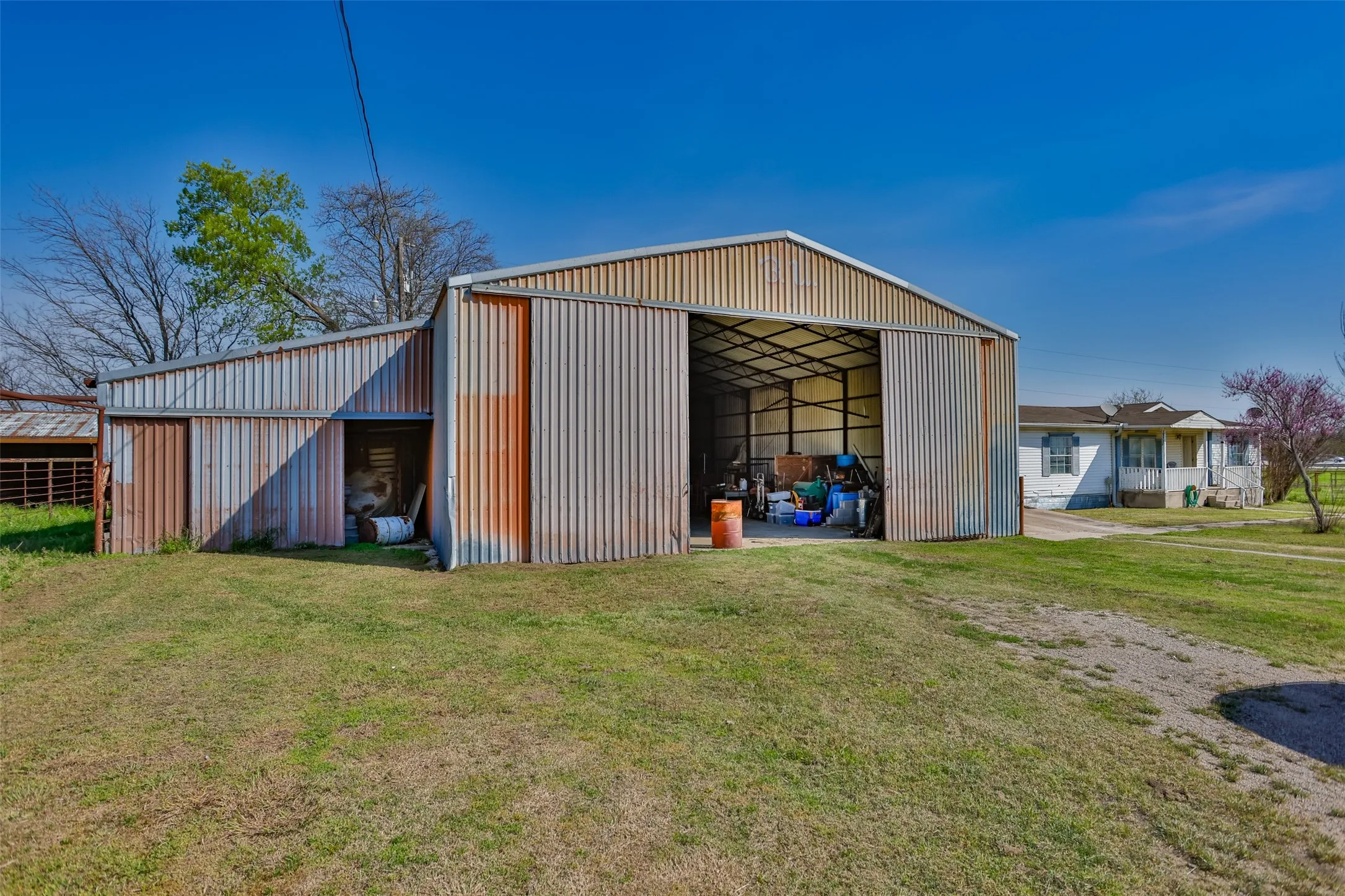 Unimproved Land For Sale in Cooke County , 3511 S Interstate 35, Gainesville, Texas 76240, 0, 0, Garage spaces, 0 Sqft, built in 1970, Preowned, Price $1,999,900, mls#21216851, Real Estate Agent in Gainesville, Homes For Sale in Cooke county, Homes For Sale in Gainesville, Realtor in Gainesville Texas, Real Estate Brokerage Independent Realty Texas, Luminita Cordes Realtor