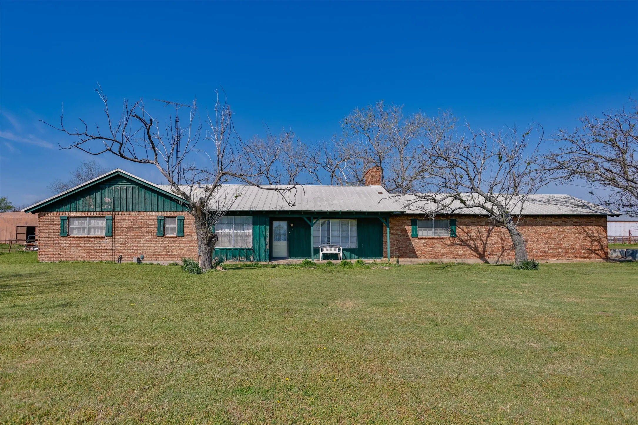 Unimproved Land For Sale in Cooke County , 3511 S Interstate 35, Gainesville, Texas 76240, 0, 0, Garage spaces, 0 Sqft, built in 1970, Preowned, Price $1,999,900, mls#21216851, Real Estate Agent in Gainesville, Homes For Sale in Cooke county, Homes For Sale in Gainesville, Realtor in Gainesville Texas, Real Estate Brokerage Independent Realty Texas, Luminita Cordes Realtor