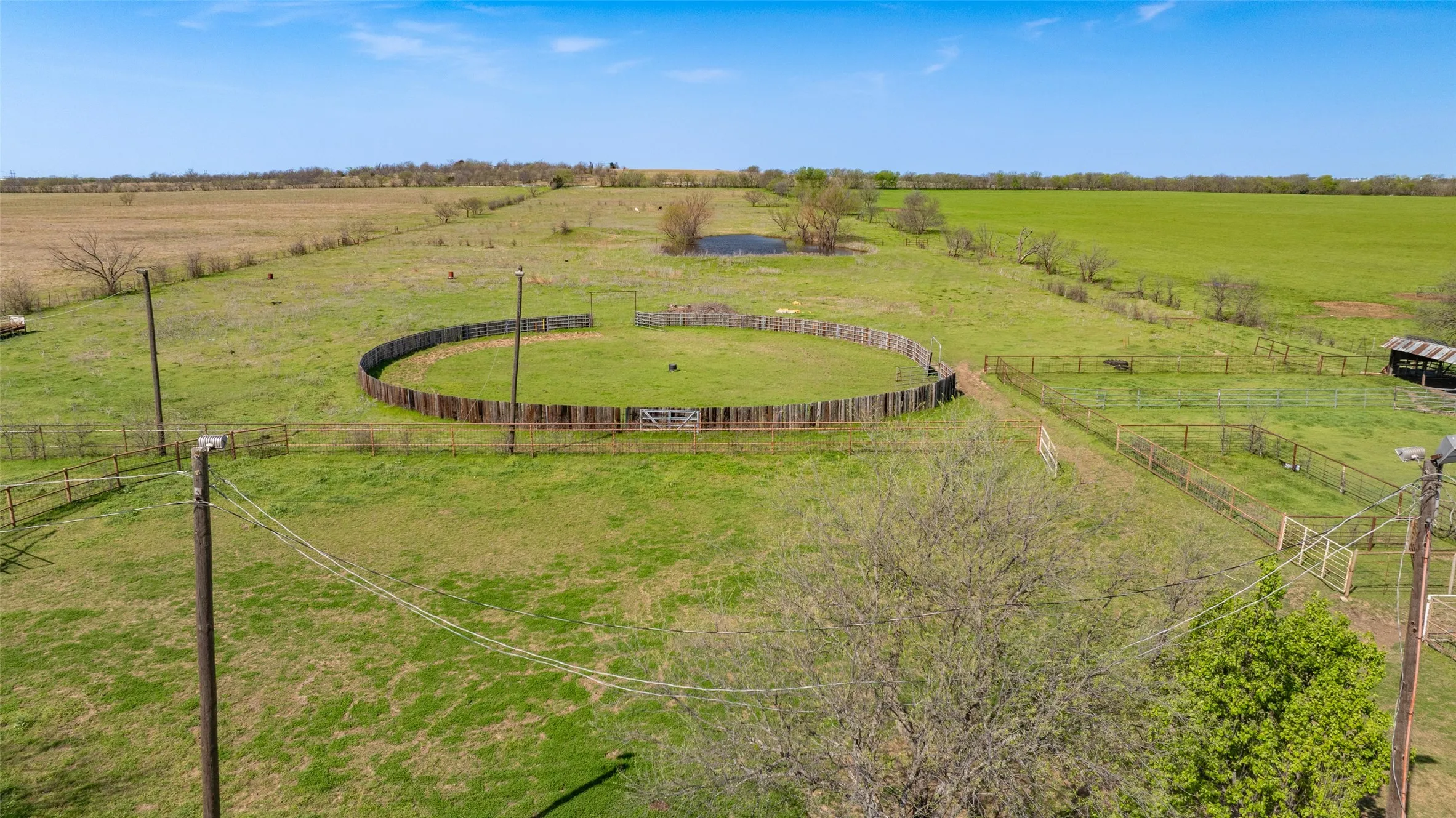Unimproved Land For Sale in Cooke County , 3511 S Interstate 35, Gainesville, Texas 76240, 0, 0, Garage spaces, 0 Sqft, built in 1970, Preowned, Price $1,999,900, mls#21216851, Real Estate Agent in Gainesville, Homes For Sale in Cooke county, Homes For Sale in Gainesville, Realtor in Gainesville Texas, Real Estate Brokerage Independent Realty Texas, Luminita Cordes Realtor