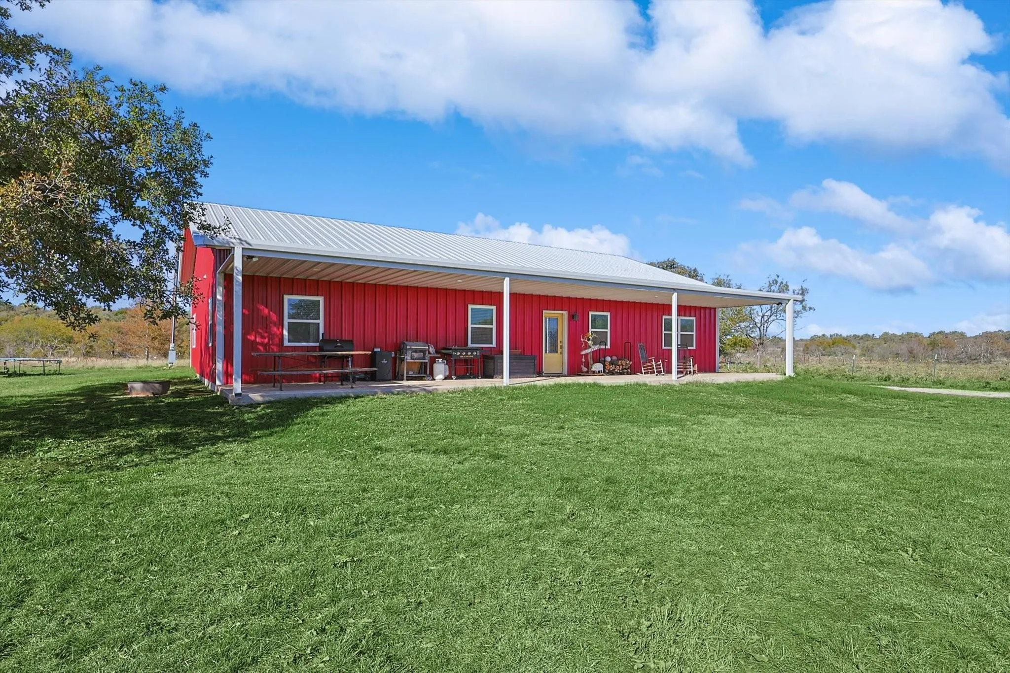 Single Family Residence For Sale in Jack County , 1161 Lynn Creek Road, Jacksboro, Texas 76458, 4 Bedroom, 3 Bathroom, 2 Garage spaces, 2,400 Sqft, built in 2020, mls#21218115, Real Estate Agent in Jacksboro, Homes For Sale in Jack county, Homes For Sale in Jacksboro, Realtor in Jacksboro Texas, Real Estate Brokerage Independent Realty Texas, Luminita Cordes Realtor