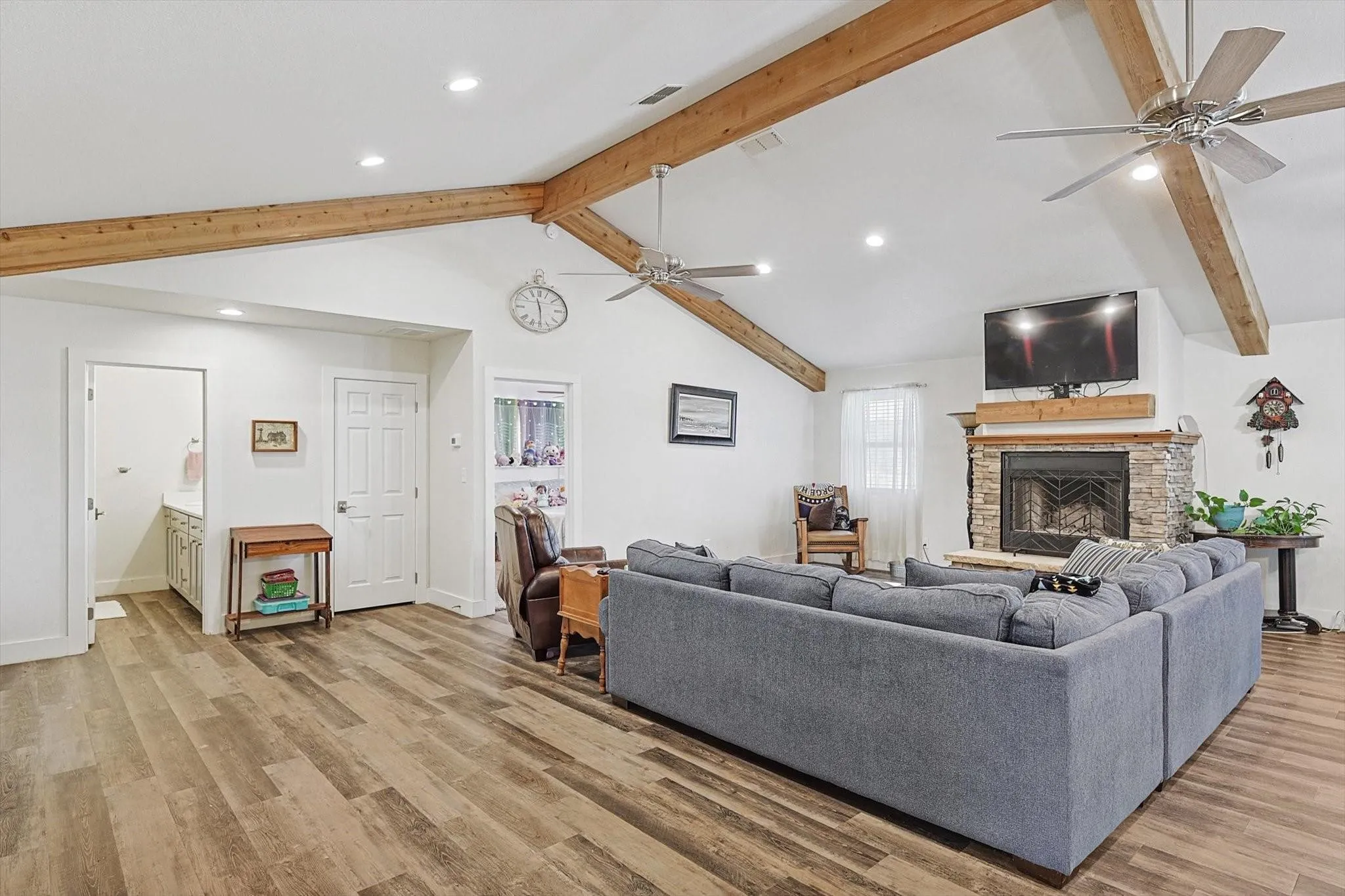Single Family Residence For Sale in Jack County , 1161 Lynn Creek Road, Jacksboro, Texas 76458, 4 Bedroom, 3 Bathroom, 2 Garage spaces, 2,400 Sqft, built in 2020, mls#21218115, Real Estate Agent in Jacksboro, Homes For Sale in Jack county, Homes For Sale in Jacksboro, Realtor in Jacksboro Texas, Real Estate Brokerage Independent Realty Texas, Luminita Cordes Realtor