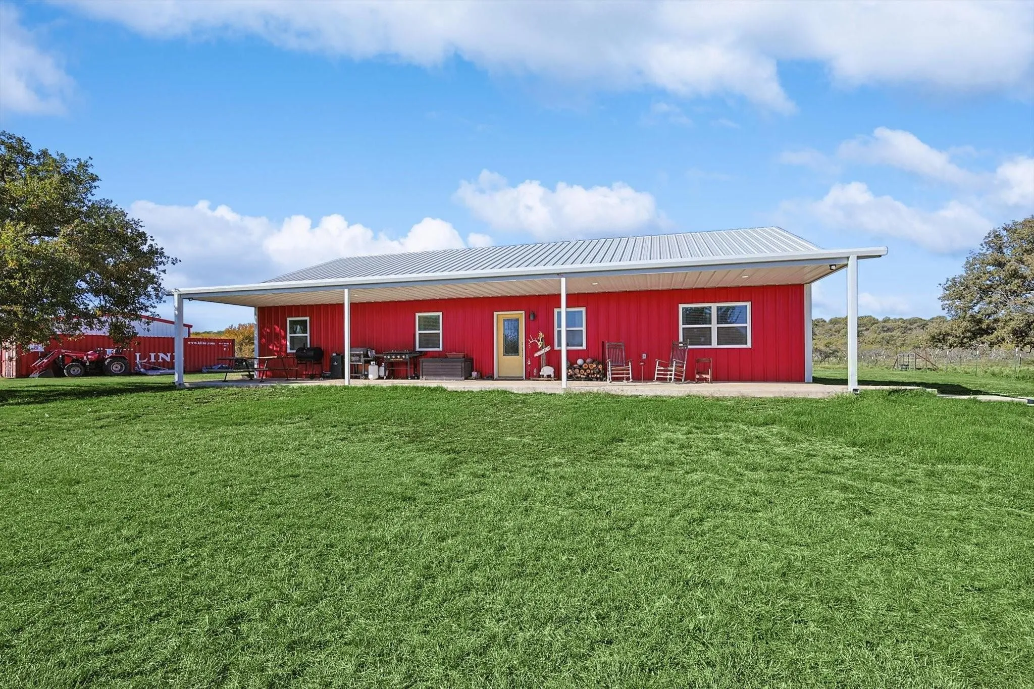 Single Family Residence For Sale in Jack County , 1161 Lynn Creek Road, Jacksboro, Texas 76458, 4 Bedroom, 3 Bathroom, 2 Garage spaces, 2,400 Sqft, built in 2020, mls#21218115, Real Estate Agent in Jacksboro, Homes For Sale in Jack county, Homes For Sale in Jacksboro, Realtor in Jacksboro Texas, Real Estate Brokerage Independent Realty Texas, Luminita Cordes Realtor