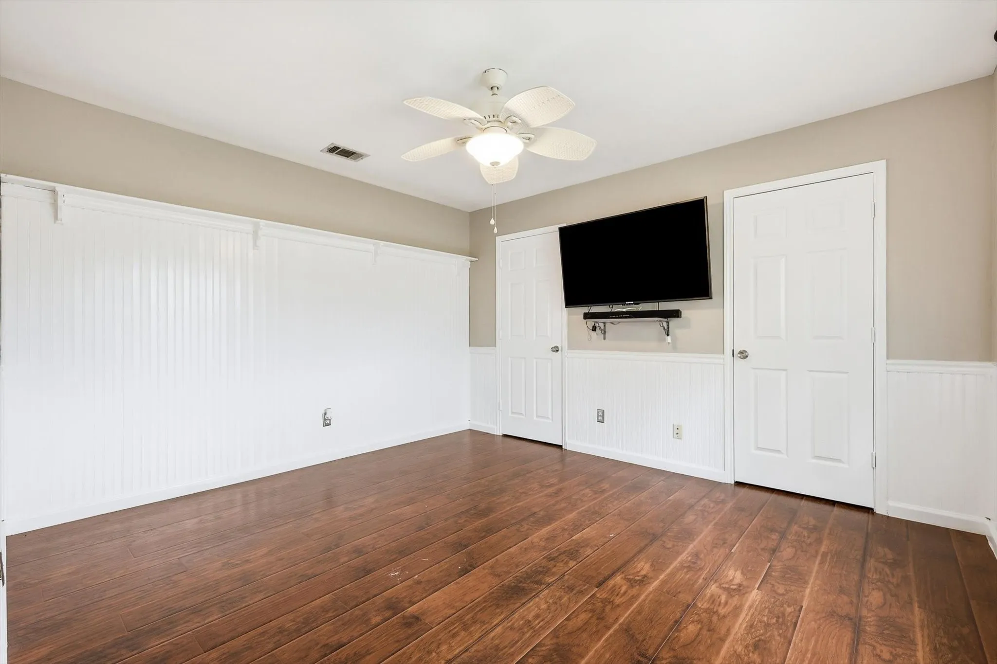 Single Family Residence For Rent in Collin County , 1813 Weanne Drive, Richardson, Texas 75082, 4 Bedroom, 4 Bathroom, 2 Garage spaces, 3,896 Sqft, built in 1988, mls#21218193, Real Estate Agent in Richardson, Homes For Rent in Collin county, Homes For Rent in Richardson, Realtor in Richardson Texas, Real Estate Brokerage Independent Realty Texas, Luminita Cordes Realtor