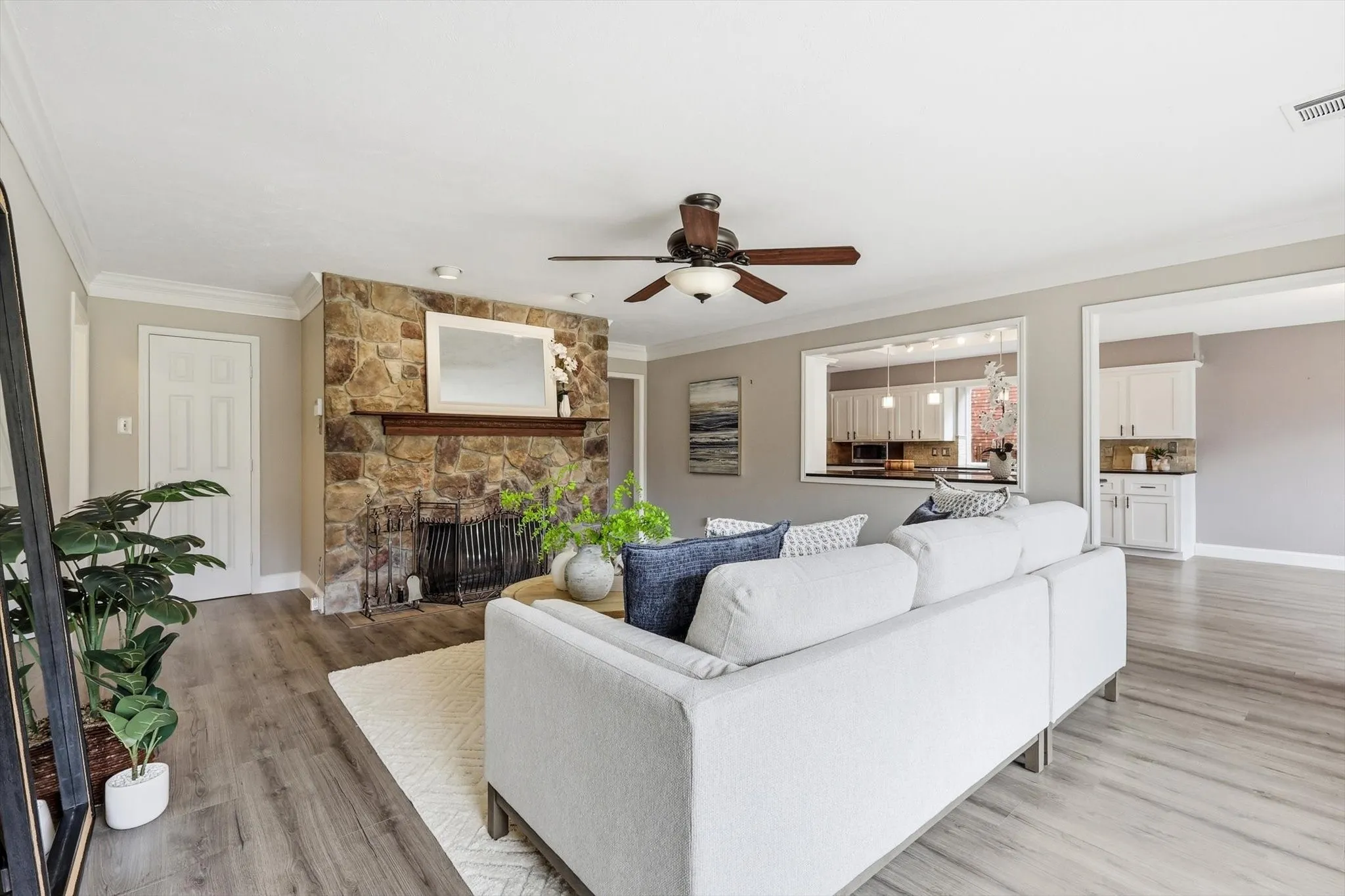 Single Family Residence For Rent in Collin County , 1813 Weanne Drive, Richardson, Texas 75082, 4 Bedroom, 4 Bathroom, 2 Garage spaces, 3,896 Sqft, built in 1988, mls#21218193, Real Estate Agent in Richardson, Homes For Rent in Collin county, Homes For Rent in Richardson, Realtor in Richardson Texas, Real Estate Brokerage Independent Realty Texas, Luminita Cordes Realtor