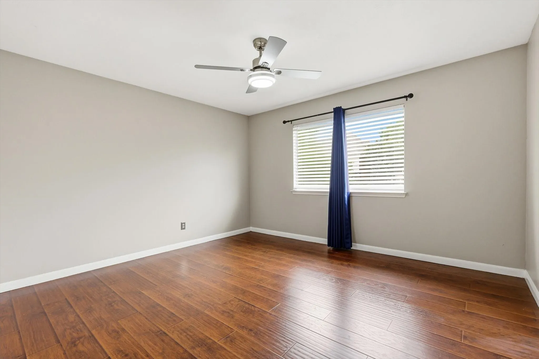 Single Family Residence For Rent in Collin County , 1813 Weanne Drive, Richardson, Texas 75082, 4 Bedroom, 4 Bathroom, 2 Garage spaces, 3,896 Sqft, built in 1988, mls#21218193, Real Estate Agent in Richardson, Homes For Rent in Collin county, Homes For Rent in Richardson, Realtor in Richardson Texas, Real Estate Brokerage Independent Realty Texas, Luminita Cordes Realtor