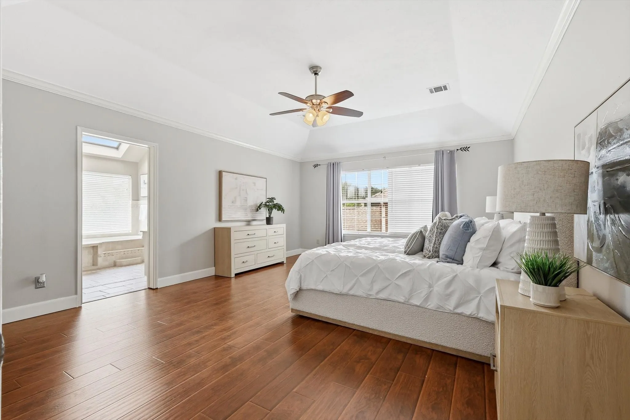 Single Family Residence For Rent in Collin County , 1813 Weanne Drive, Richardson, Texas 75082, 4 Bedroom, 4 Bathroom, 2 Garage spaces, 3,896 Sqft, built in 1988, mls#21218193, Real Estate Agent in Richardson, Homes For Rent in Collin county, Homes For Rent in Richardson, Realtor in Richardson Texas, Real Estate Brokerage Independent Realty Texas, Luminita Cordes Realtor