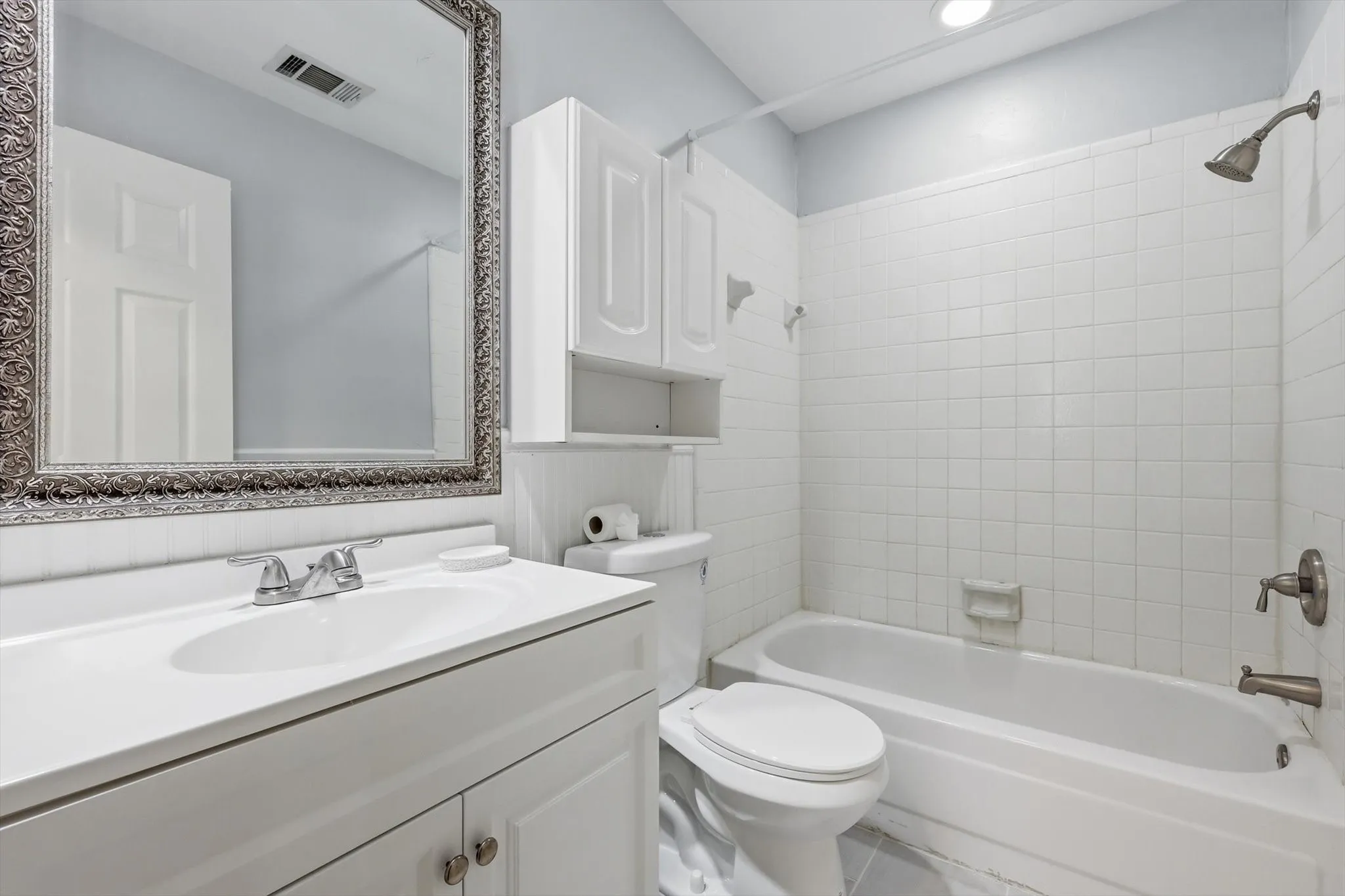 Single Family Residence For Rent in Collin County , 1813 Weanne Drive, Richardson, Texas 75082, 4 Bedroom, 4 Bathroom, 2 Garage spaces, 3,896 Sqft, built in 1988, mls#21218193, Real Estate Agent in Richardson, Homes For Rent in Collin county, Homes For Rent in Richardson, Realtor in Richardson Texas, Real Estate Brokerage Independent Realty Texas, Luminita Cordes Realtor