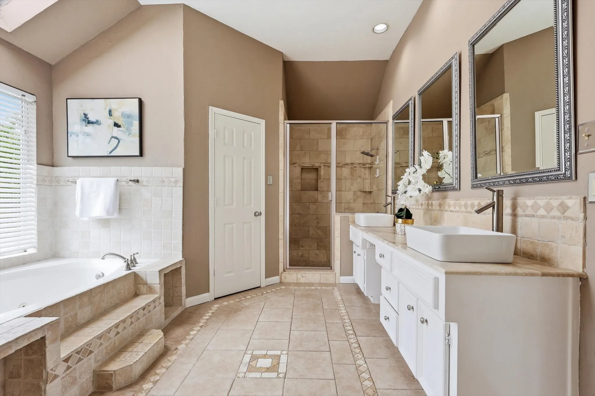 Single Family Residence For Rent in Collin County , 1813 Weanne Drive, Richardson, Texas 75082, 4 Bedroom, 4 Bathroom, 2 Garage spaces, 3,896 Sqft, built in 1988, mls#21218193, Real Estate Agent in Richardson, Homes For Rent in Collin county, Homes For Rent in Richardson, Realtor in Richardson Texas, Real Estate Brokerage Independent Realty Texas, Luminita Cordes Realtor